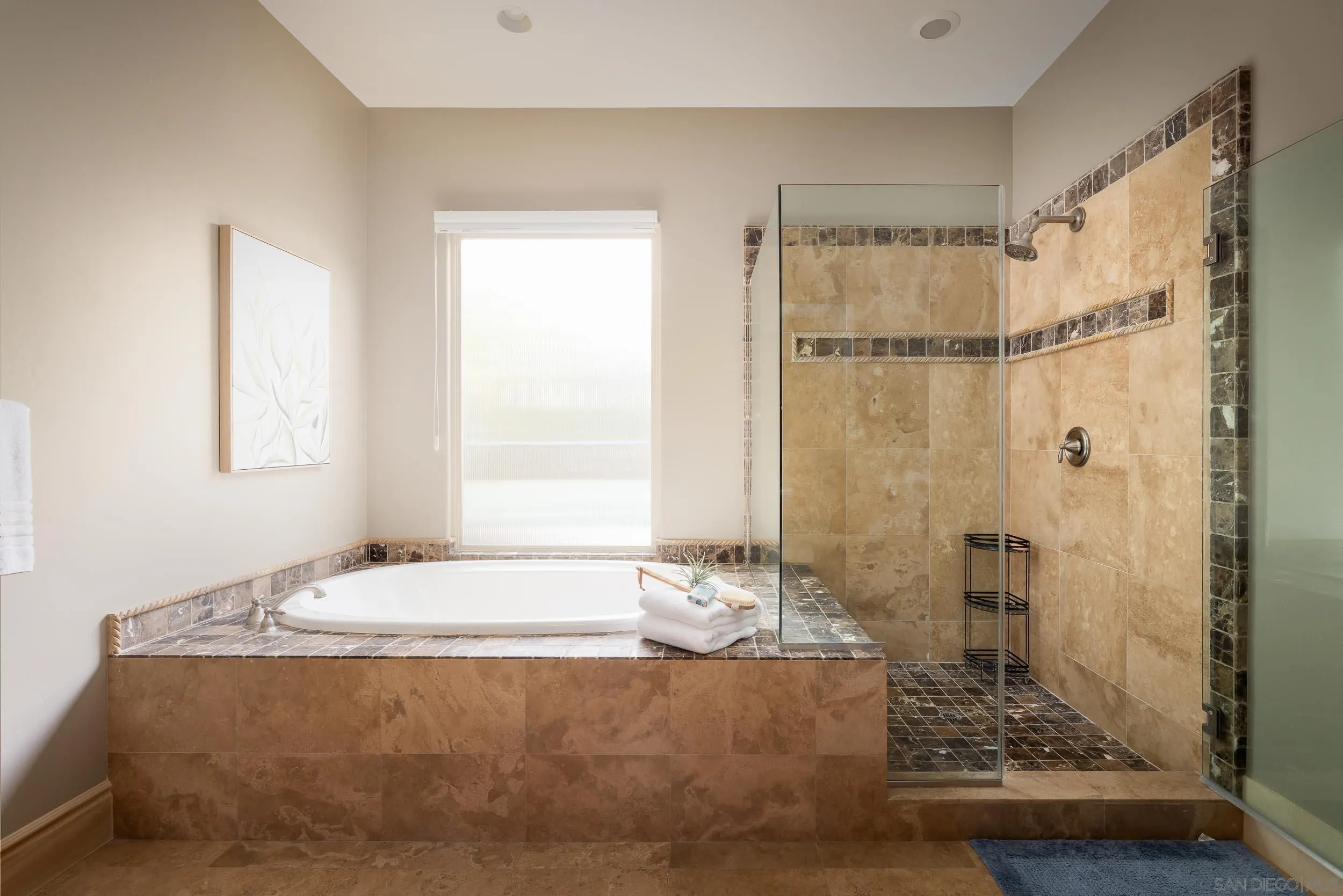 https://cdn.realtyfeed.com/cdn/127/260006748/d522742931816d5542b49197cdcb090d.webp