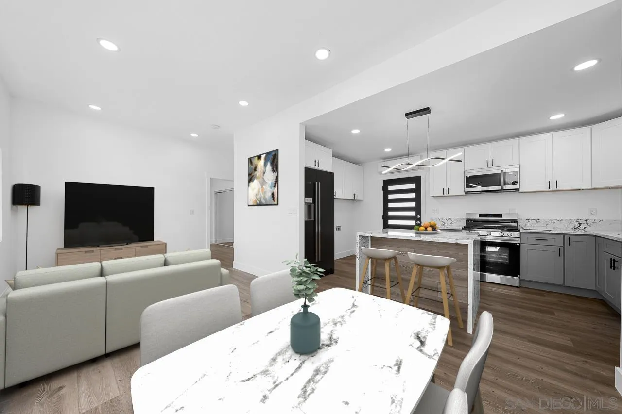 https://cdn.realtyfeed.com/cdn/127/260006749/572bd075982948554b1c571e4f4aa824.webp