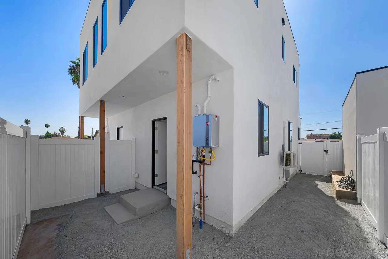 https://cdn.realtyfeed.com/cdn/127/260006749/5746752ba3f04de02b777af06c5231f5.webp