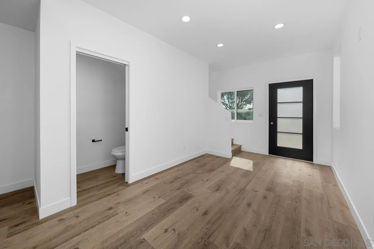 https://cdn.realtyfeed.com/cdn/127/260006749/611f9772c9422a951b0abb435e667c57.webp
