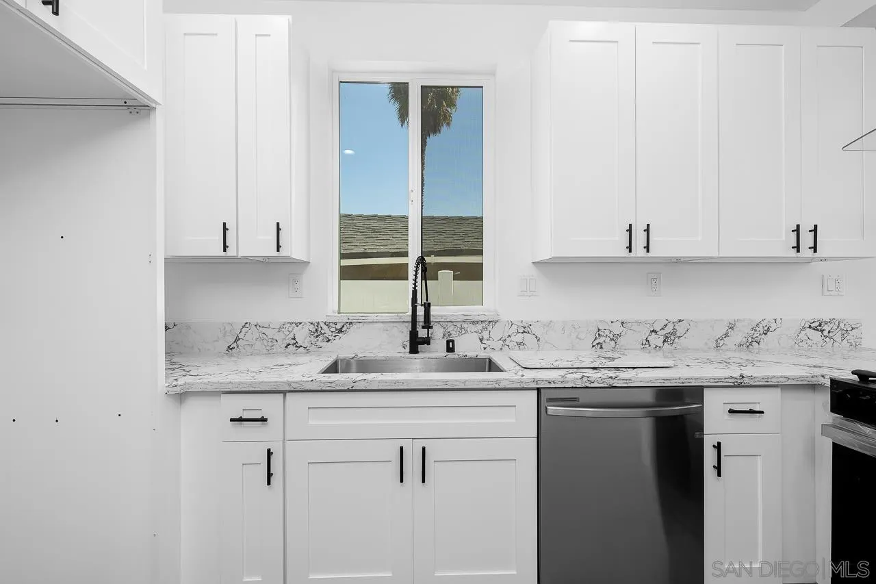 https://cdn.realtyfeed.com/cdn/127/260006749/c6e64d3b820a7c77aa8743c3ac20379f.webp