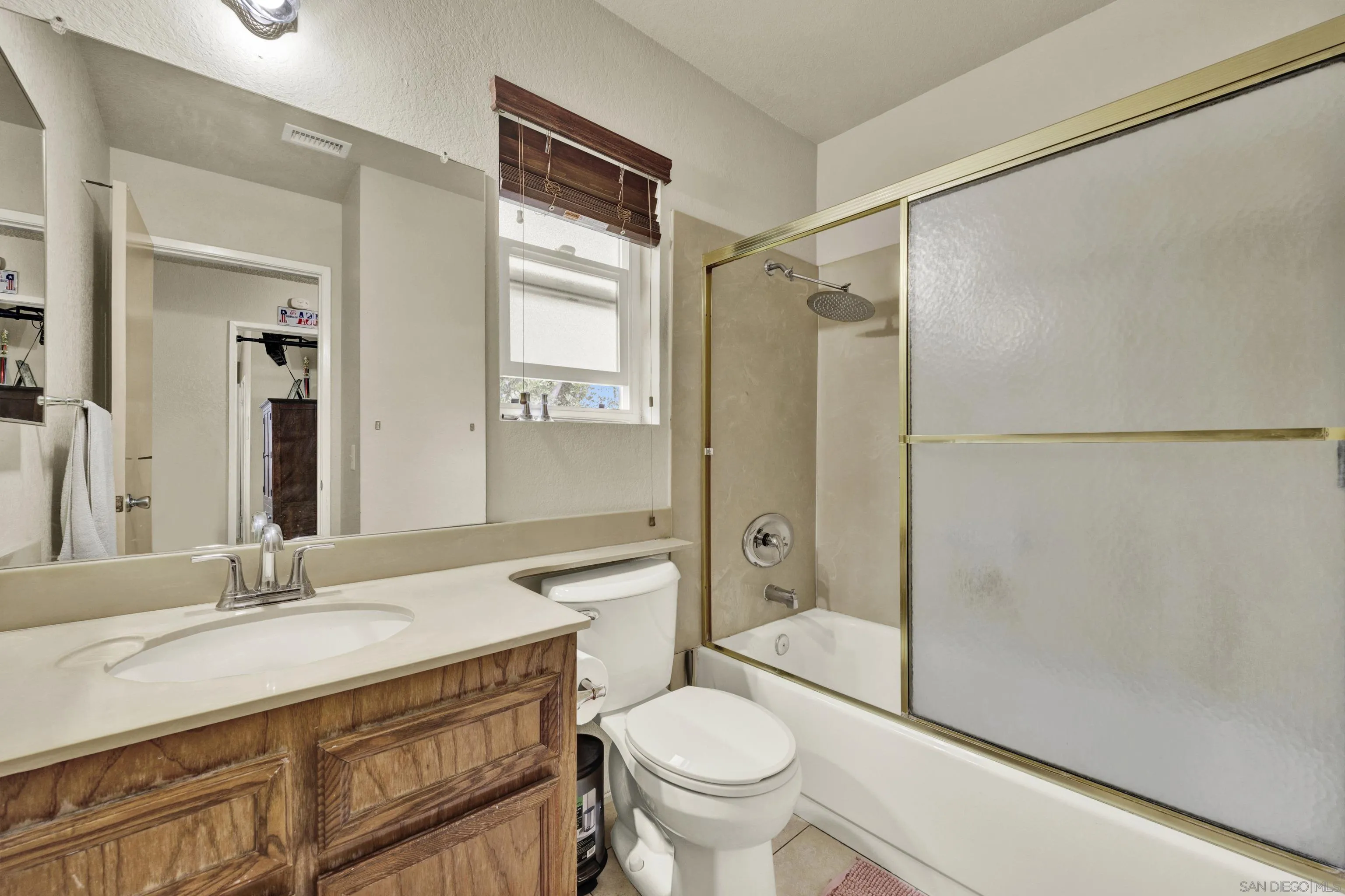 https://cdn.realtyfeed.com/cdn/127/260006753/49db921a44e79ccb98083f77bb7802d4.webp