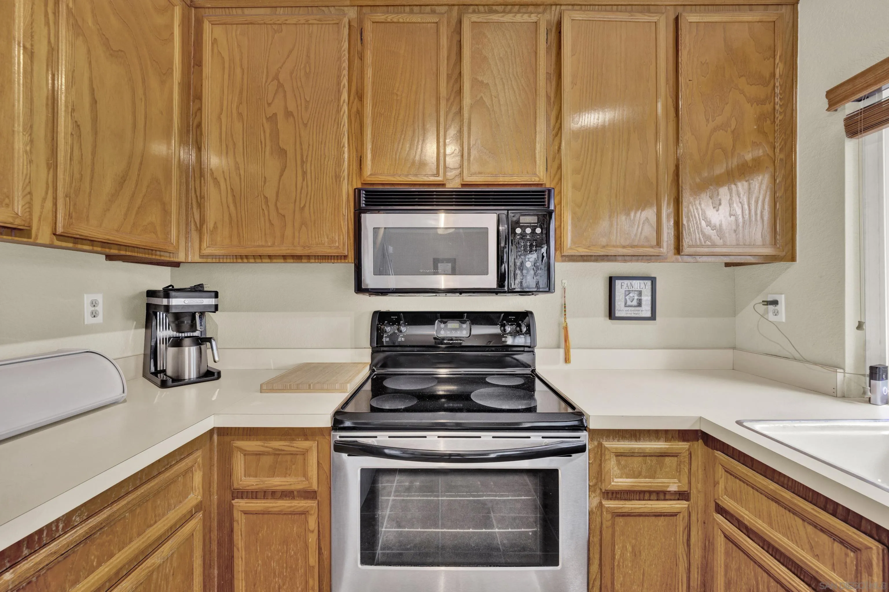 https://cdn.realtyfeed.com/cdn/127/260006753/7f31d77d153f29cdc17454b560446d42.webp