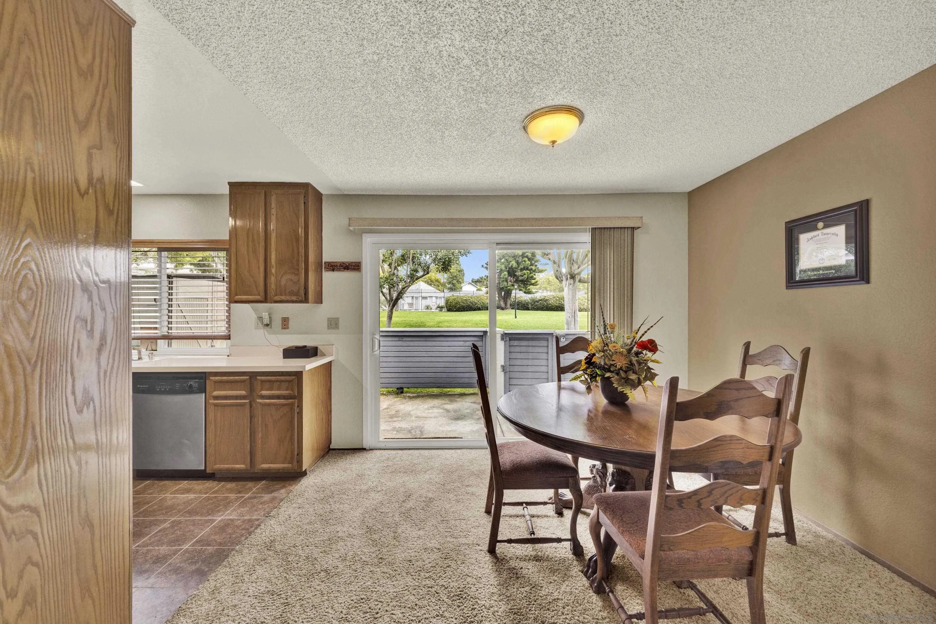 https://cdn.realtyfeed.com/cdn/127/260006753/8b1d98c3b6639c9a9fb057a084b0b2d1.webp