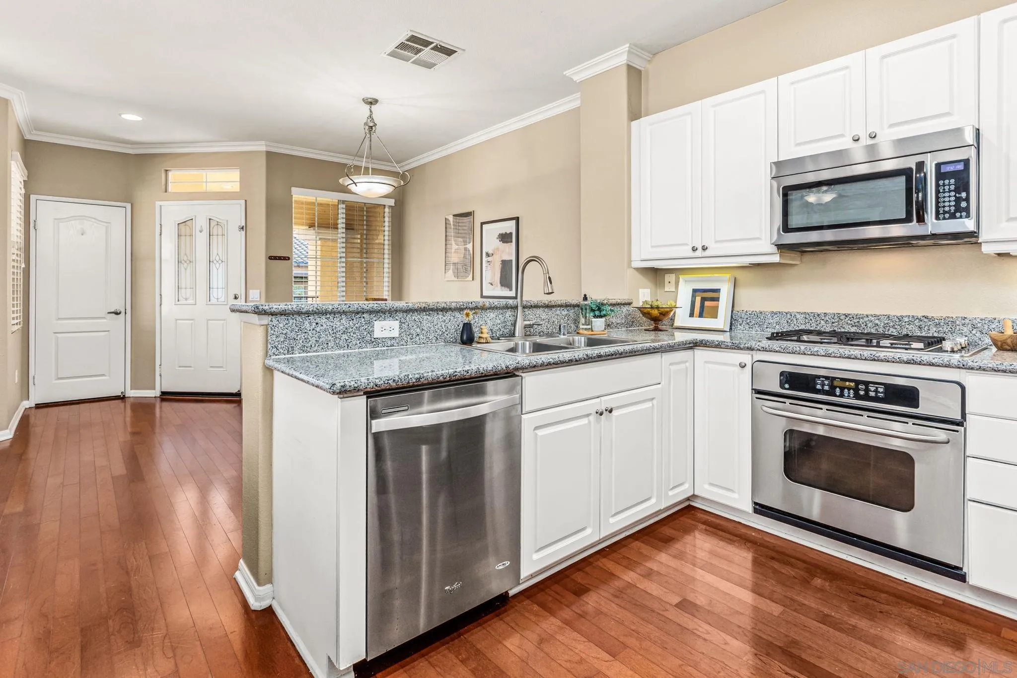 Photo #9: 260006754 Listing: Photo #9