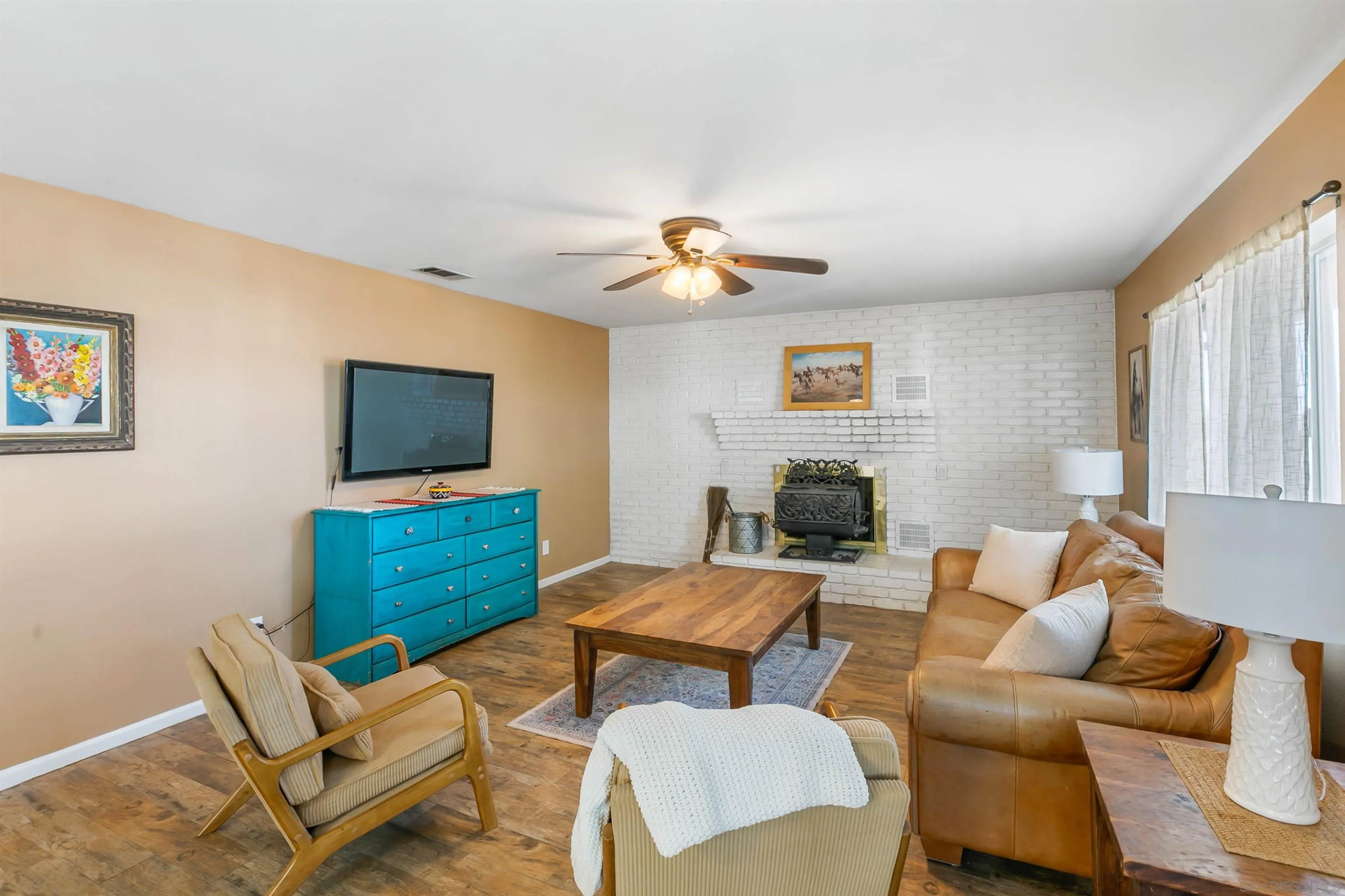 https://cdn.realtyfeed.com/cdn/127/260006756/06e74a477bcbf8c5094fbb01e669574b.webp