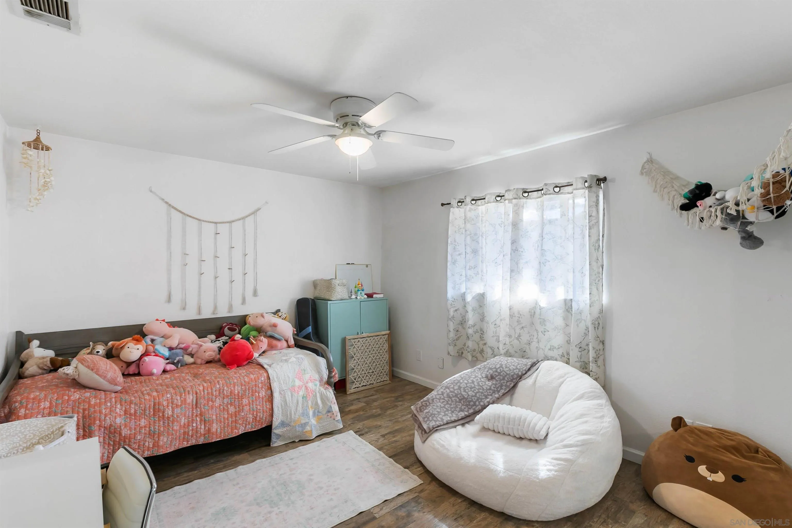 https://cdn.realtyfeed.com/cdn/127/260006756/20fd423b99b311ac8e3a5c3b1a9b1add.webp