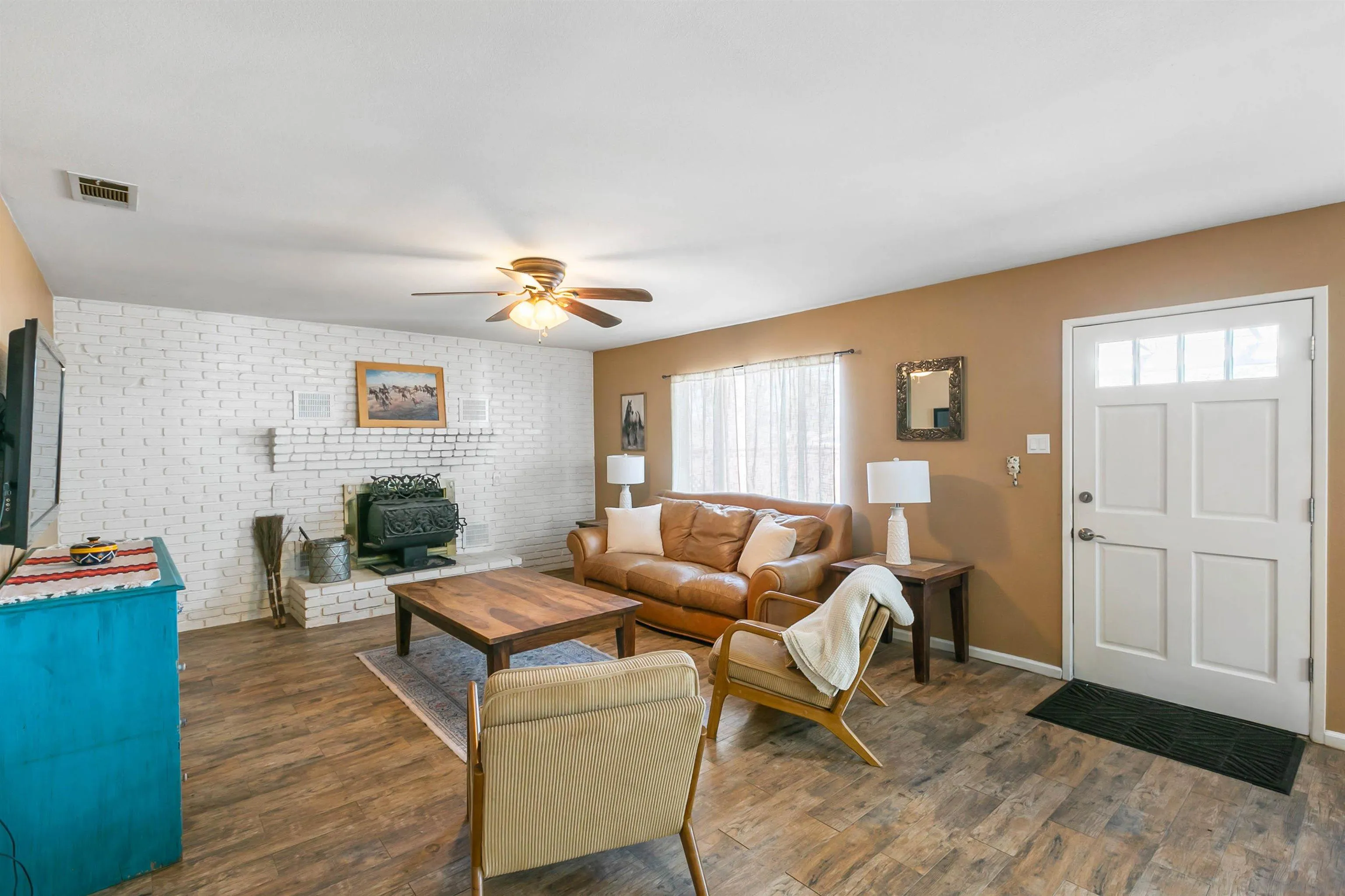 https://cdn.realtyfeed.com/cdn/127/260006756/4de9c8b5e0c747f5f76206ddcb3b9eba.webp