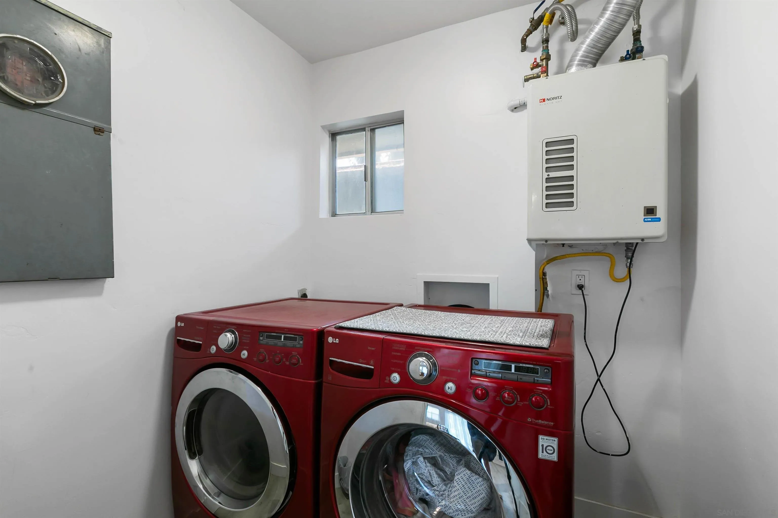 https://cdn.realtyfeed.com/cdn/127/260006756/5940376b8f9802215f91e8b6369eb810.webp