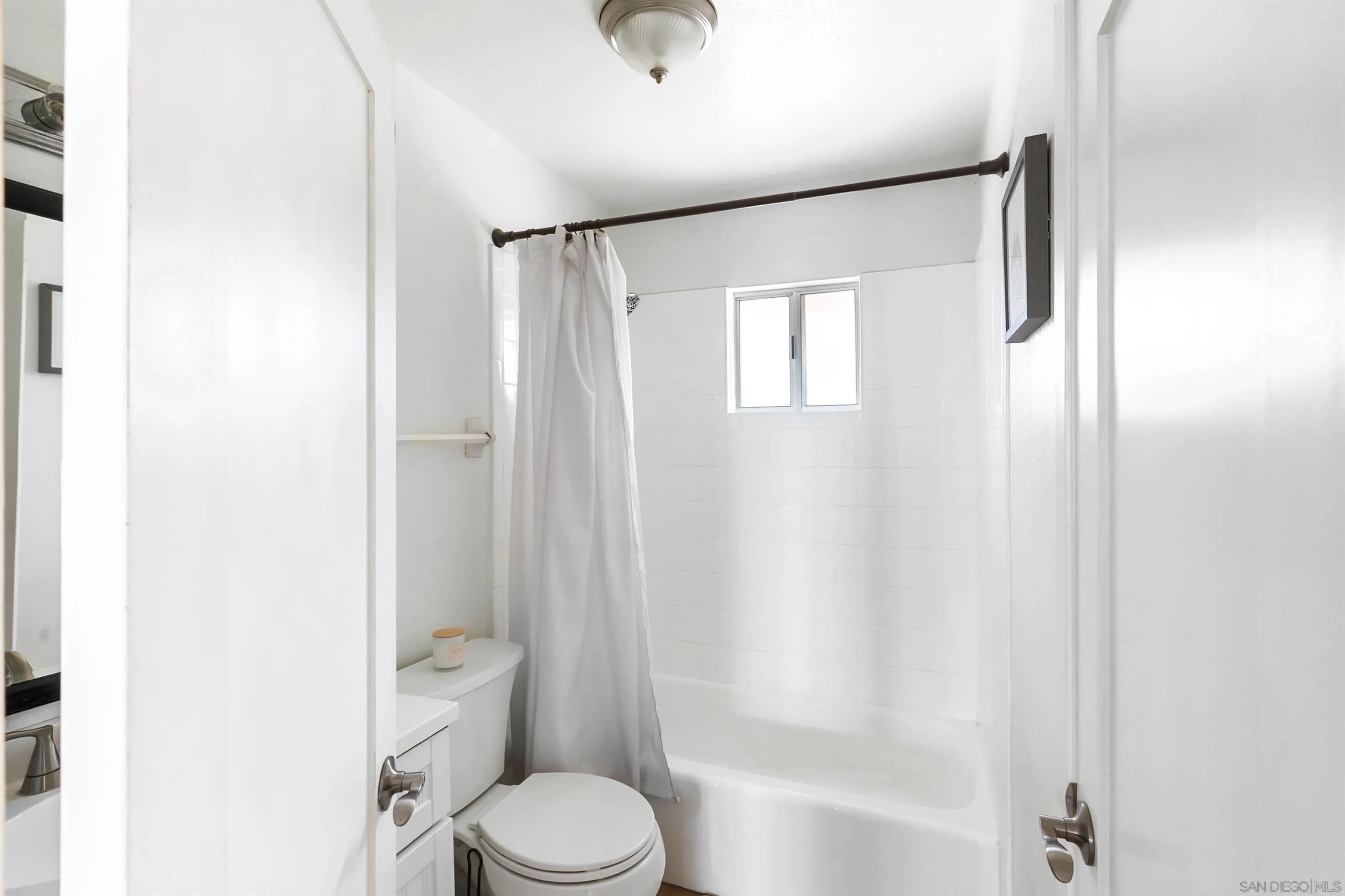 https://cdn.realtyfeed.com/cdn/127/260006756/fcdb1ff2836429e732ccf1e596668f2a.webp