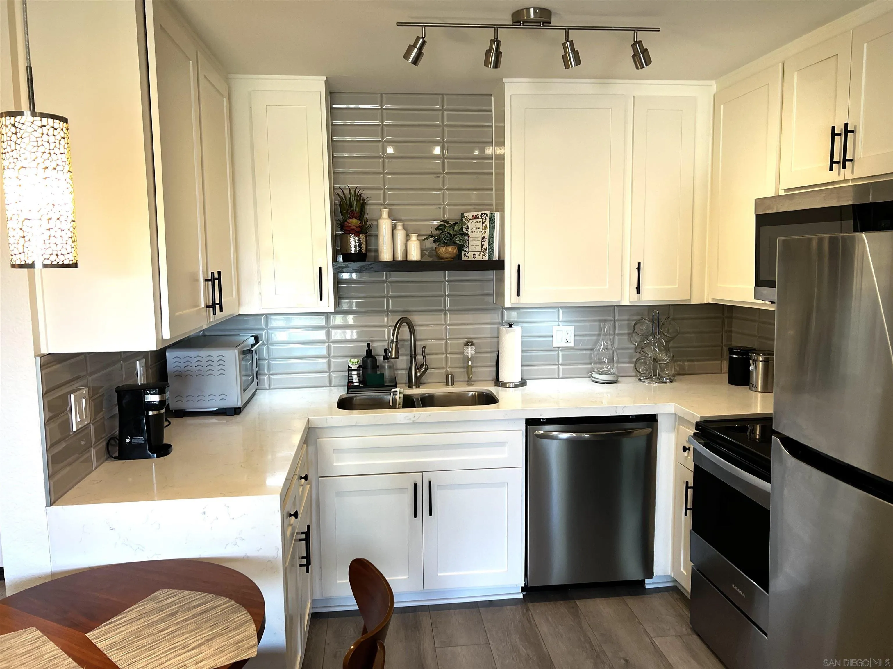 Photo #4: 260006769 Listing: Photo #4