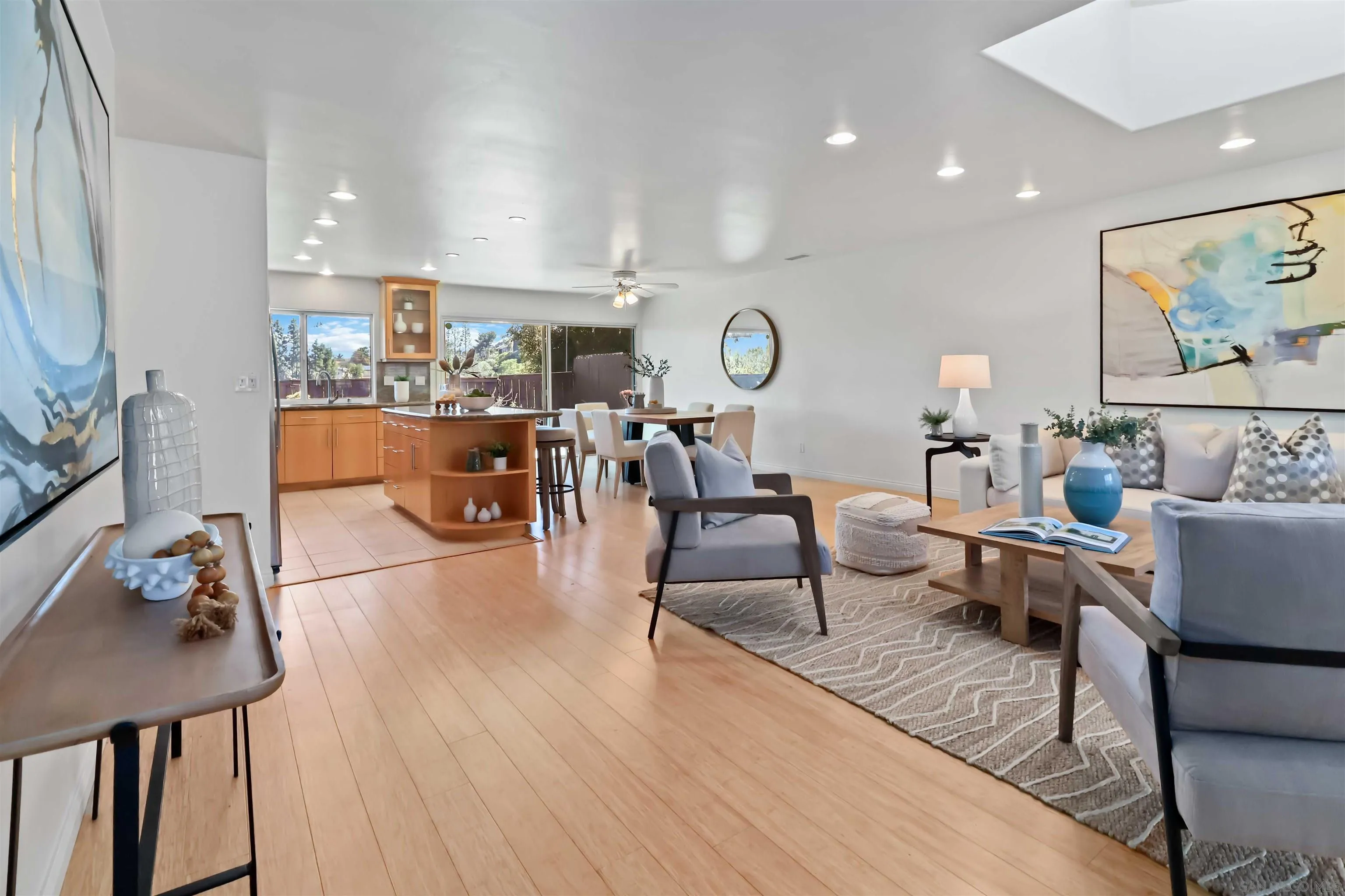 https://cdn.realtyfeed.com/cdn/127/260006774/4e4f9c4a208652346d7dd1475567342f.webp