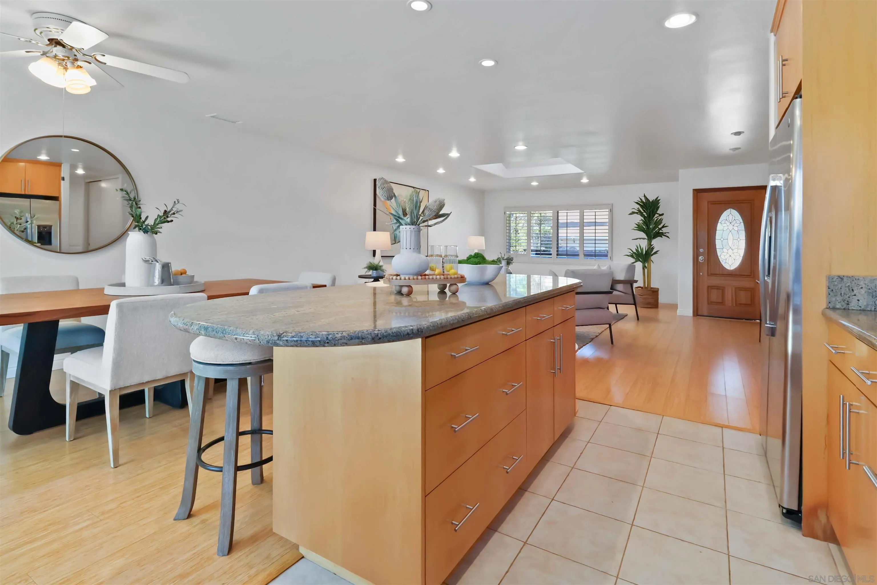 https://cdn.realtyfeed.com/cdn/127/260006774/5444c6e9f0526c9ce3c0410f4b13358f.webp