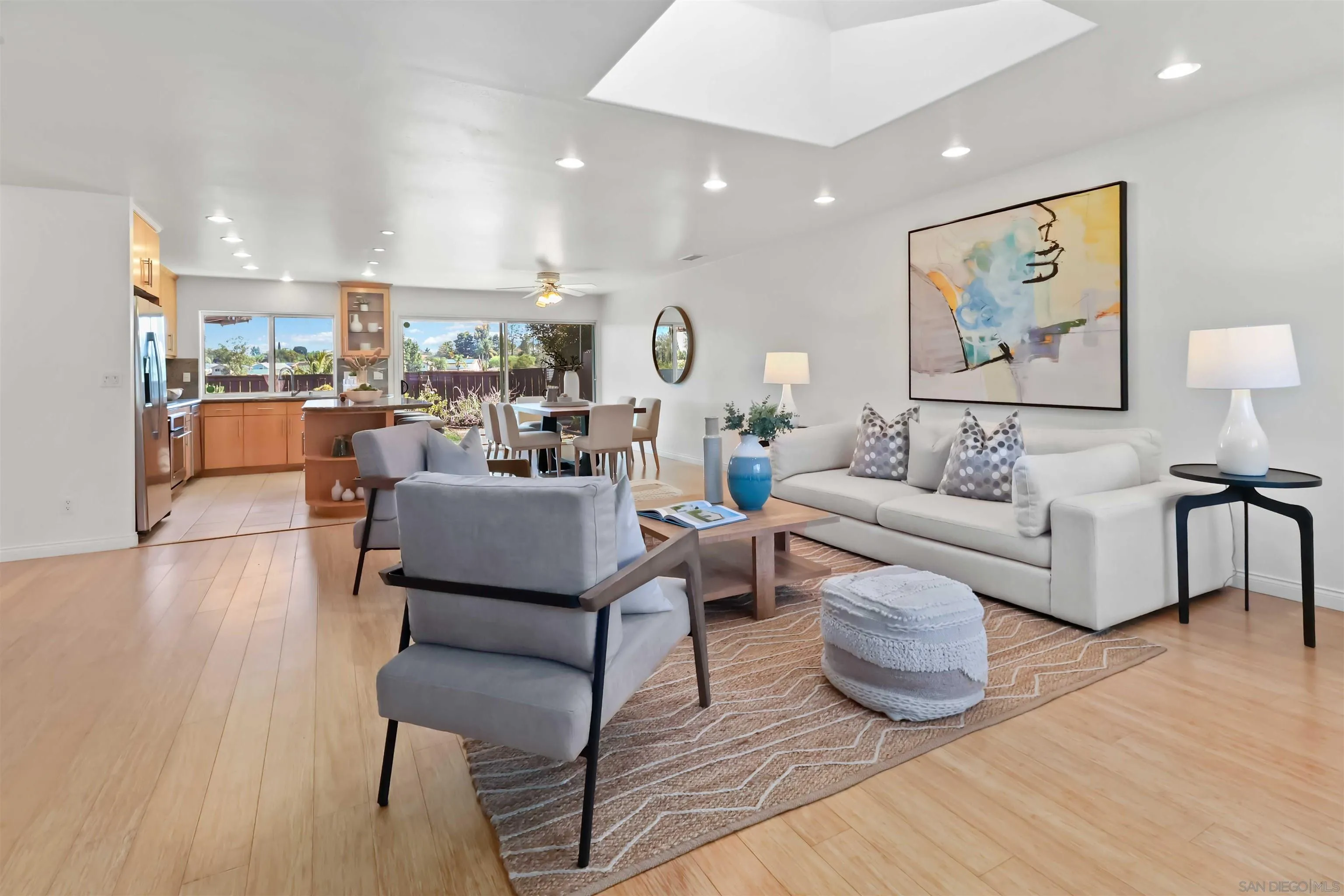 https://cdn.realtyfeed.com/cdn/127/260006774/da62cd2923e83d8b0e56701a77a28214.webp