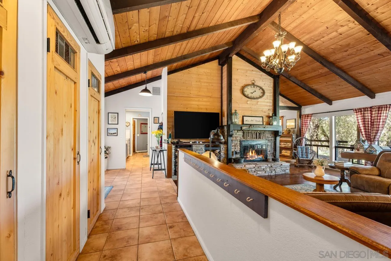 https://cdn.realtyfeed.com/cdn/127/260006776/416163657f50e41585203b6a42c50db1.webp