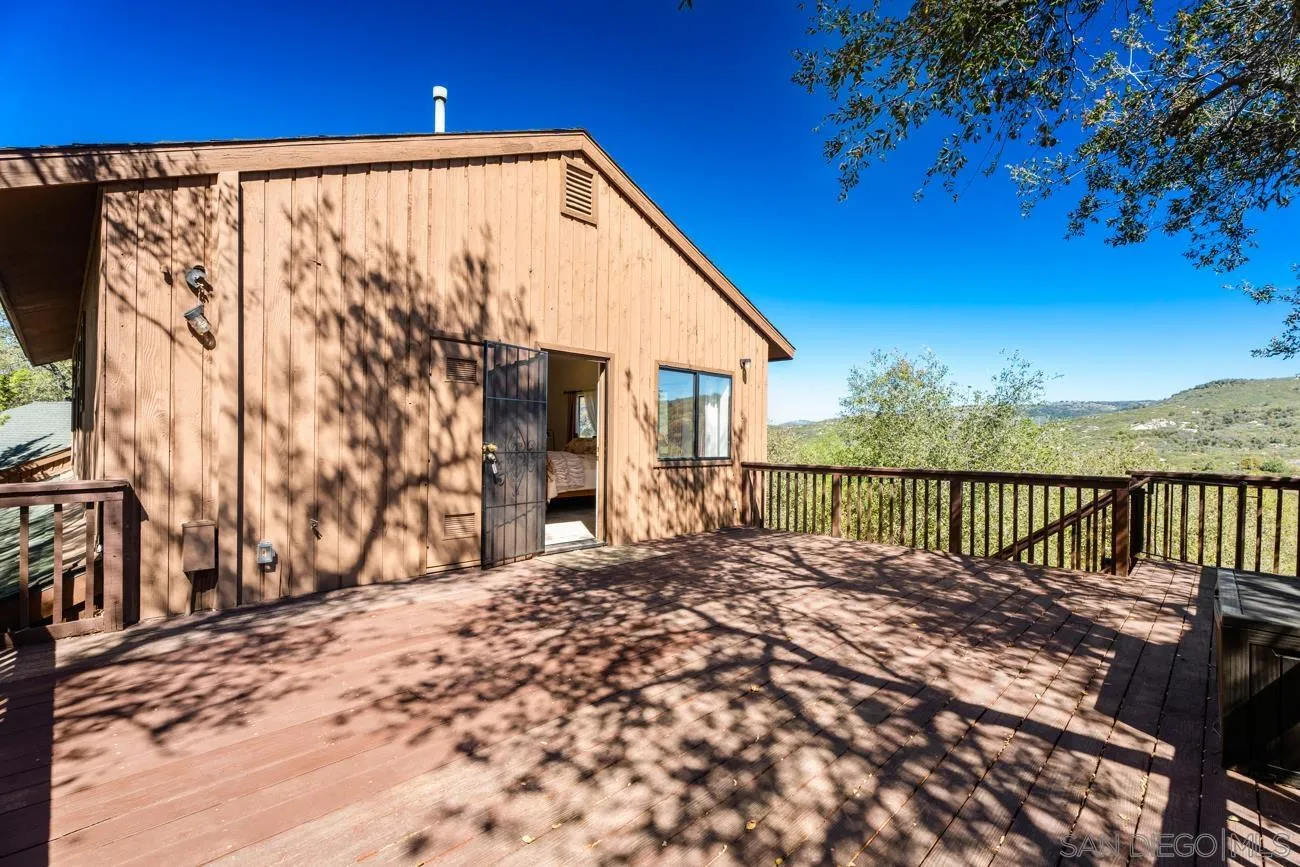 https://cdn.realtyfeed.com/cdn/127/260006776/4db9e33354476a64cabc824701105d61.webp