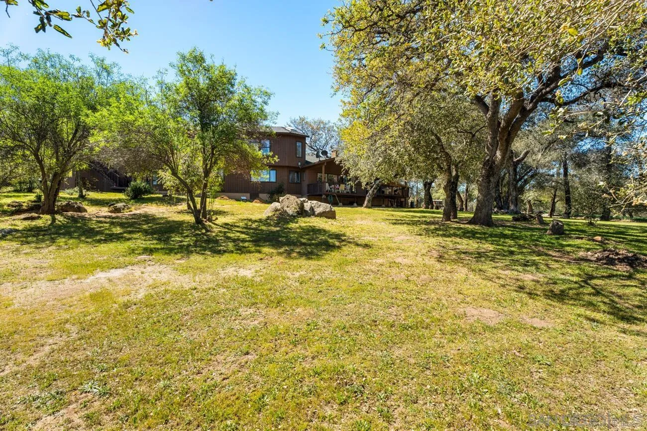 https://cdn.realtyfeed.com/cdn/127/260006776/589a08a6e1f05a34553f95a4e9193544.webp