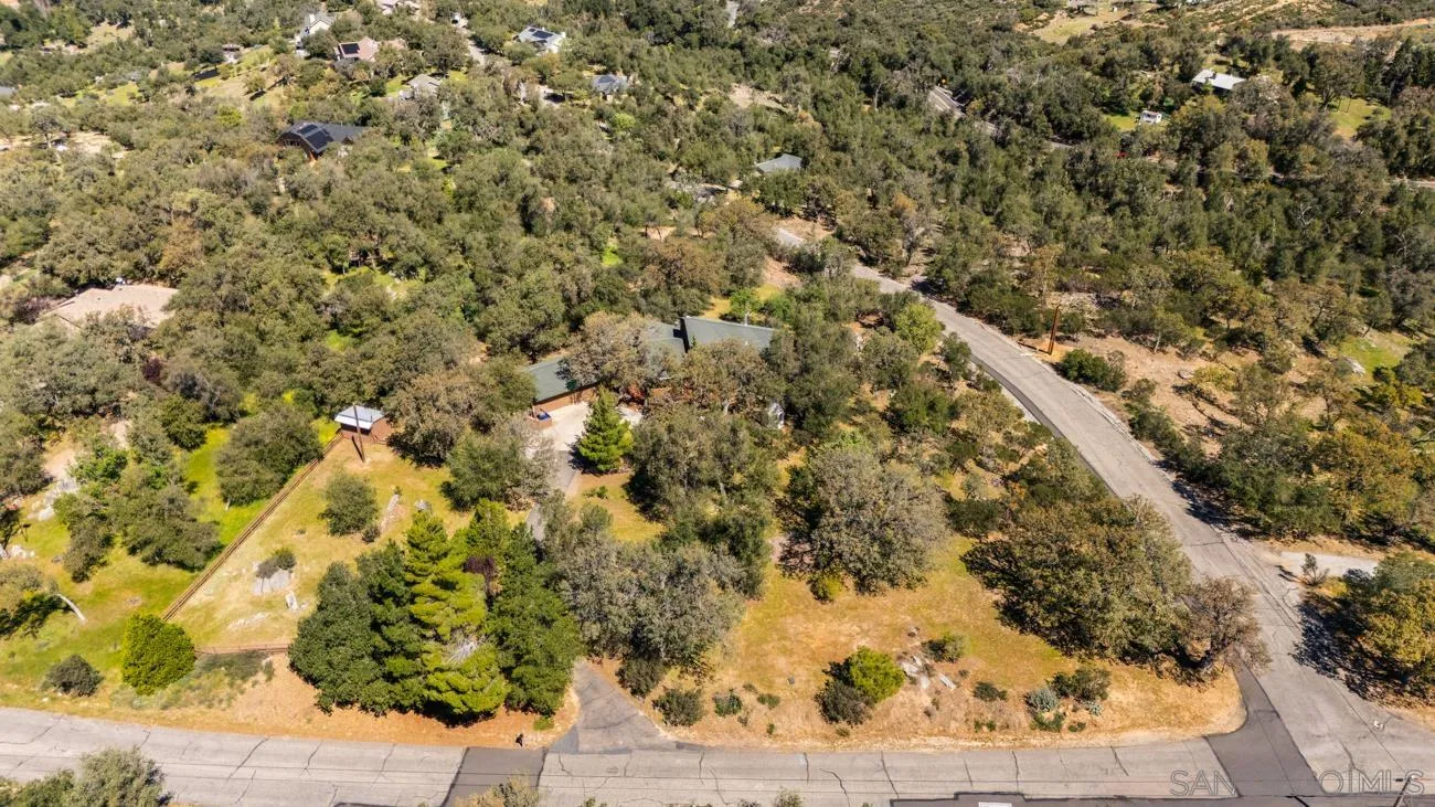 https://cdn.realtyfeed.com/cdn/127/260006776/9f66ddc9b7c99e353ed69825c54c3ca3.webp