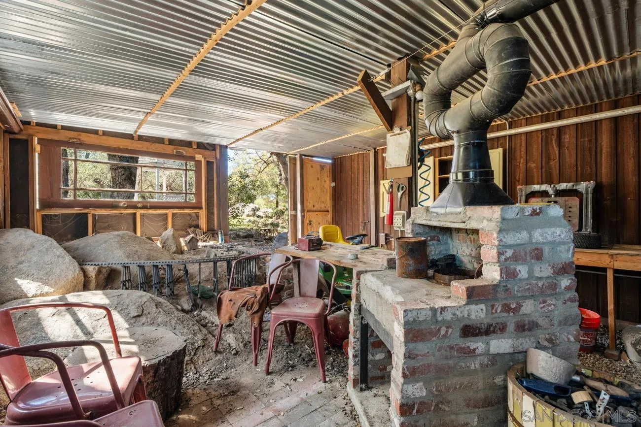 https://cdn.realtyfeed.com/cdn/127/260006776/e31483025ee7f647ab57eb5b9294b0af.webp