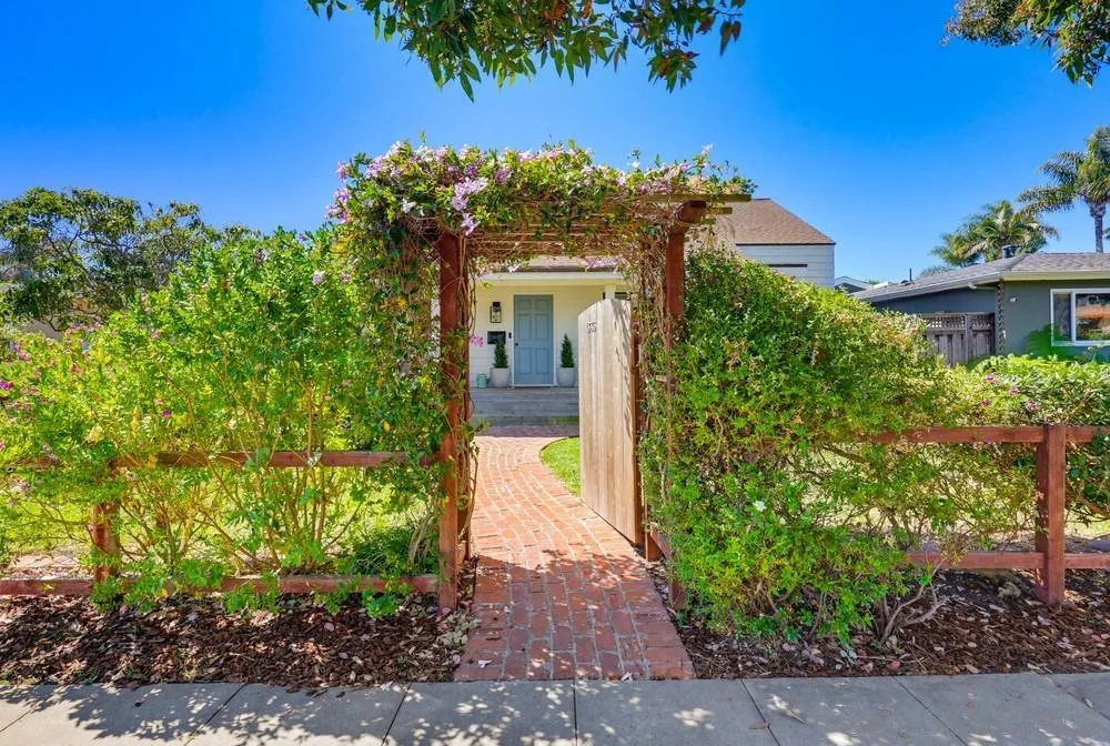 https://cdn.realtyfeed.com/cdn/127/260006777/187c554e128b17636d0a187f72422c69.webp