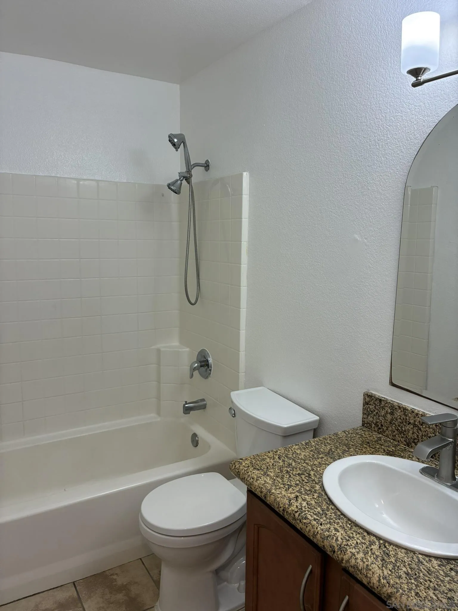 Photo #12: 260006781 Listing: Photo #12