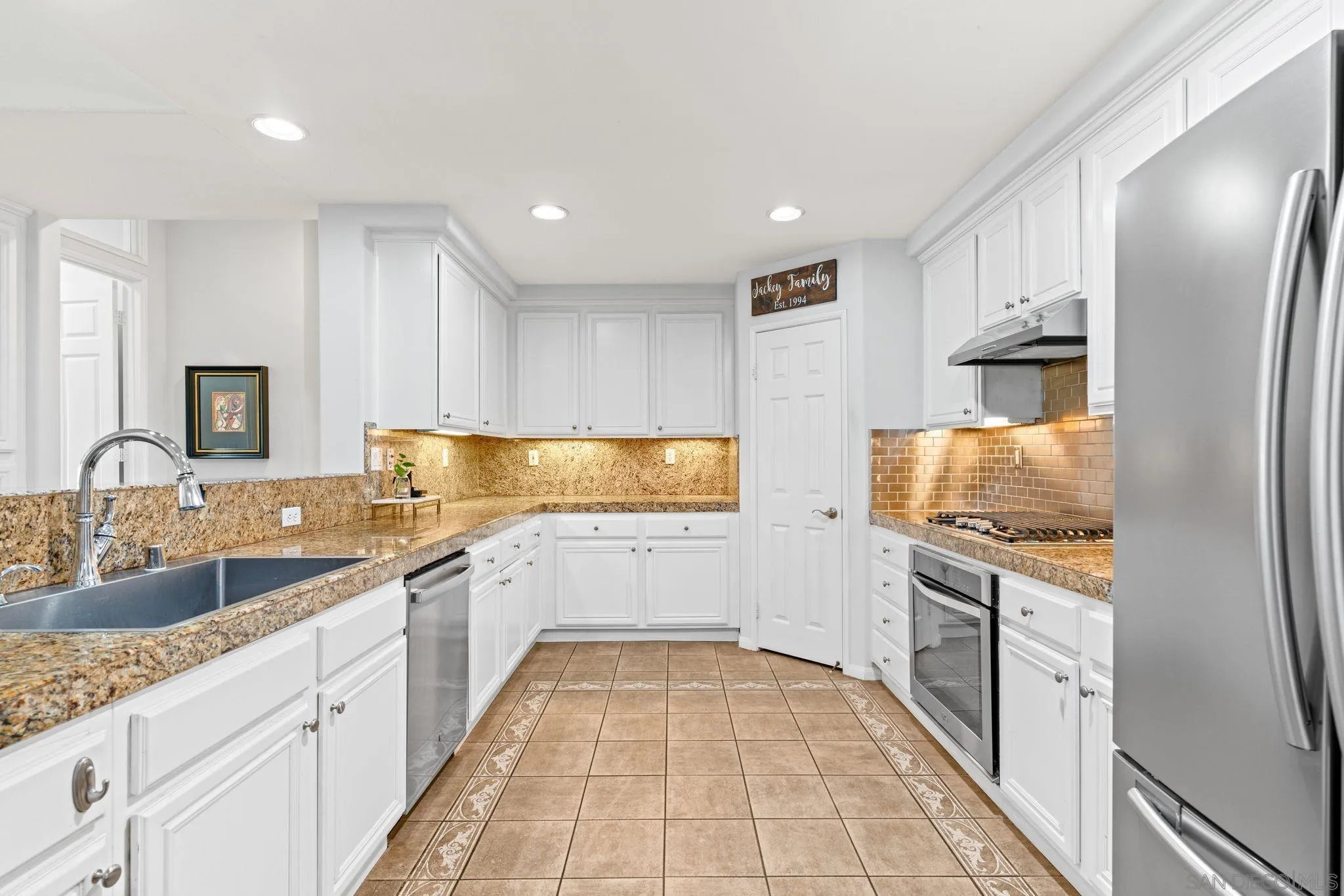 Photo #8: 260006782 Listing: Photo #8
