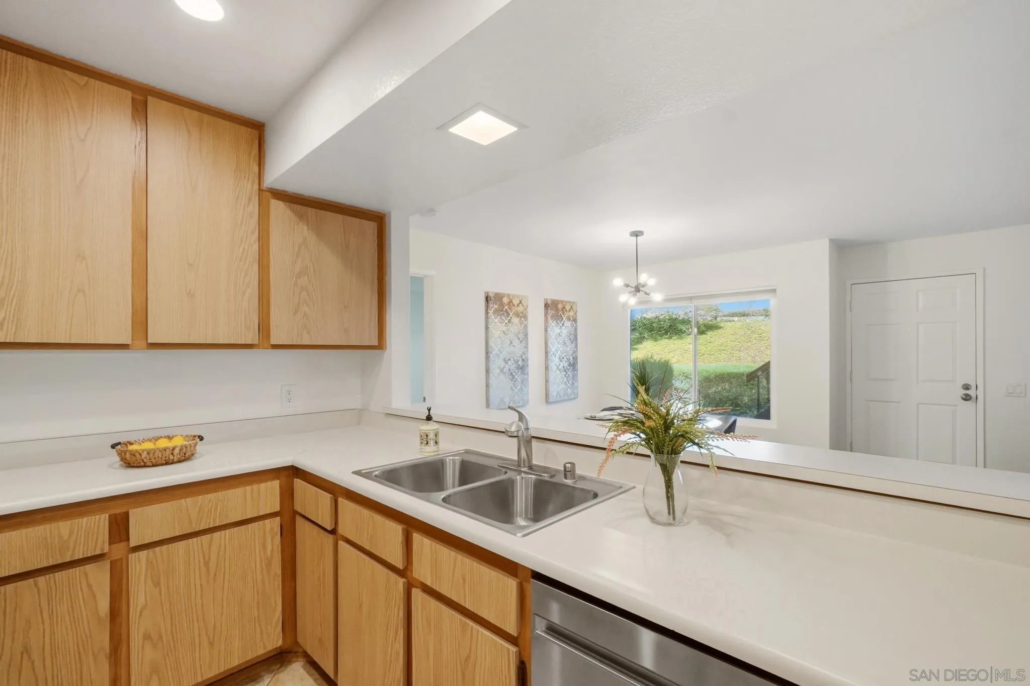 Photo #8: 260006791 Listing: Photo #8