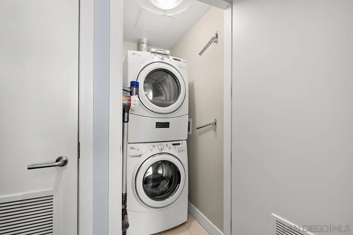 https://cdn.realtyfeed.com/cdn/127/260006796/f69d29975094c668091f3eff012f22e0.webp
