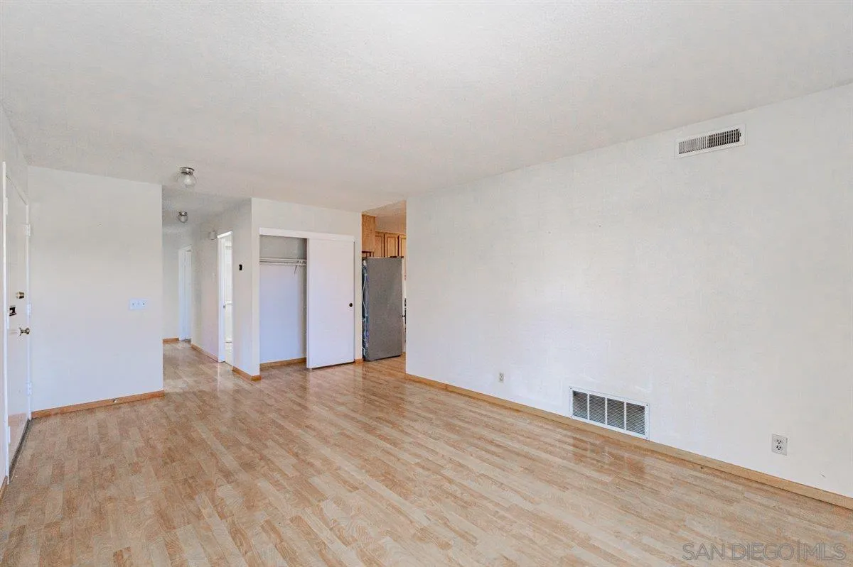 https://cdn.realtyfeed.com/cdn/127/260006799/20b5b08d001012ece9c5aa66775566f4.webp