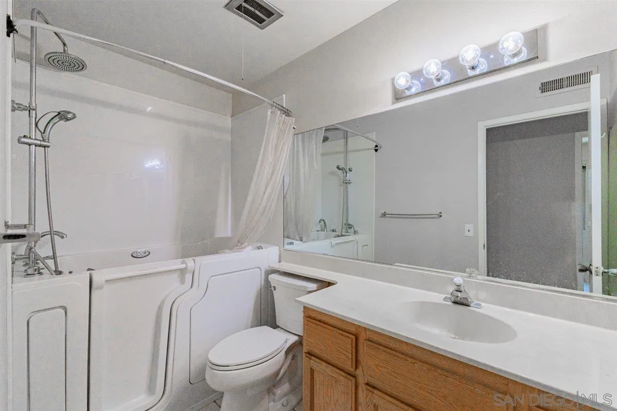 https://cdn.realtyfeed.com/cdn/127/260006799/6d3d822a389a7ac277b29f9f238750a2.webp