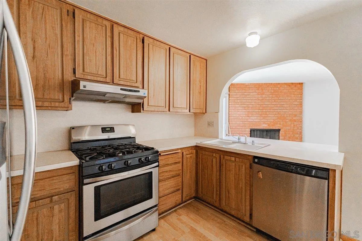 https://cdn.realtyfeed.com/cdn/127/260006799/8d5e3fa83655124885485e9ffb433050.webp