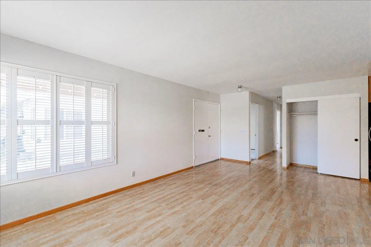 https://cdn.realtyfeed.com/cdn/127/260006799/a9b03adaff9b57606c724d5733c2aecc.webp