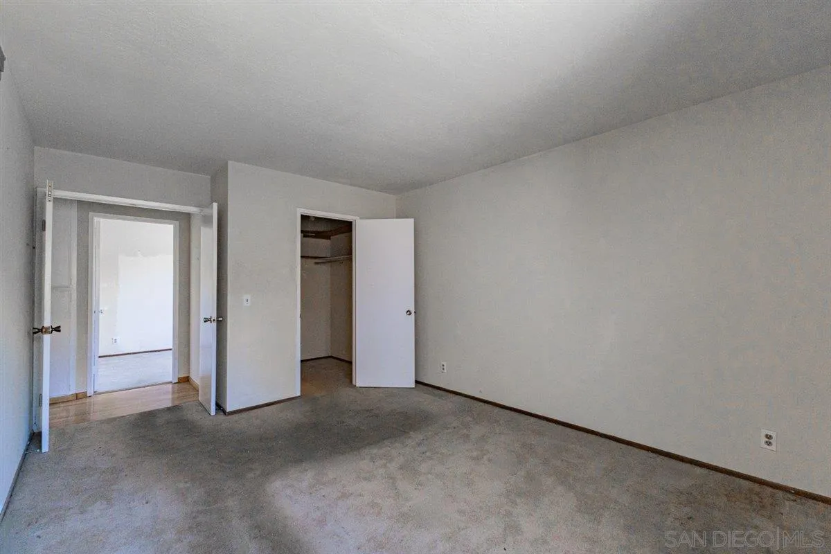https://cdn.realtyfeed.com/cdn/127/260006799/bf09a9821317a908f32b1af79c0a0b4f.webp