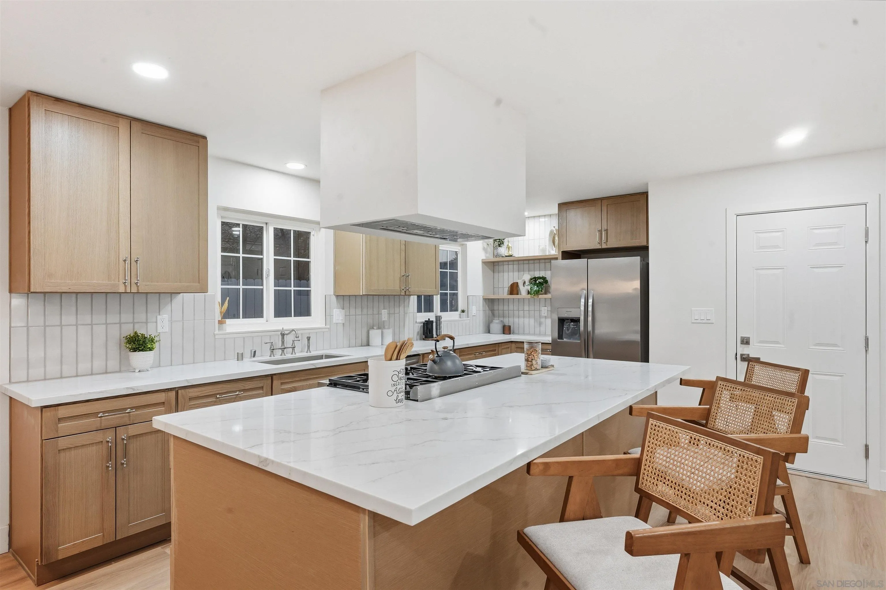 https://cdn.realtyfeed.com/cdn/127/2600068/62a9629f40064a6f4b8743f6a8383c8b.webp