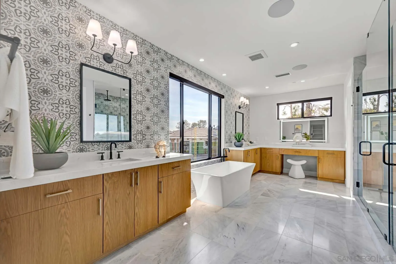 https://cdn.realtyfeed.com/cdn/127/260006800/203a59f37699eb3e464855a92ccd59c5.webp