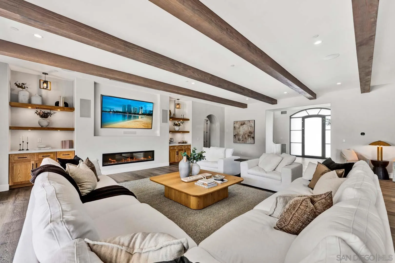 https://cdn.realtyfeed.com/cdn/127/260006800/5b8e26556866a1a8ecbea9f85827232c.webp
