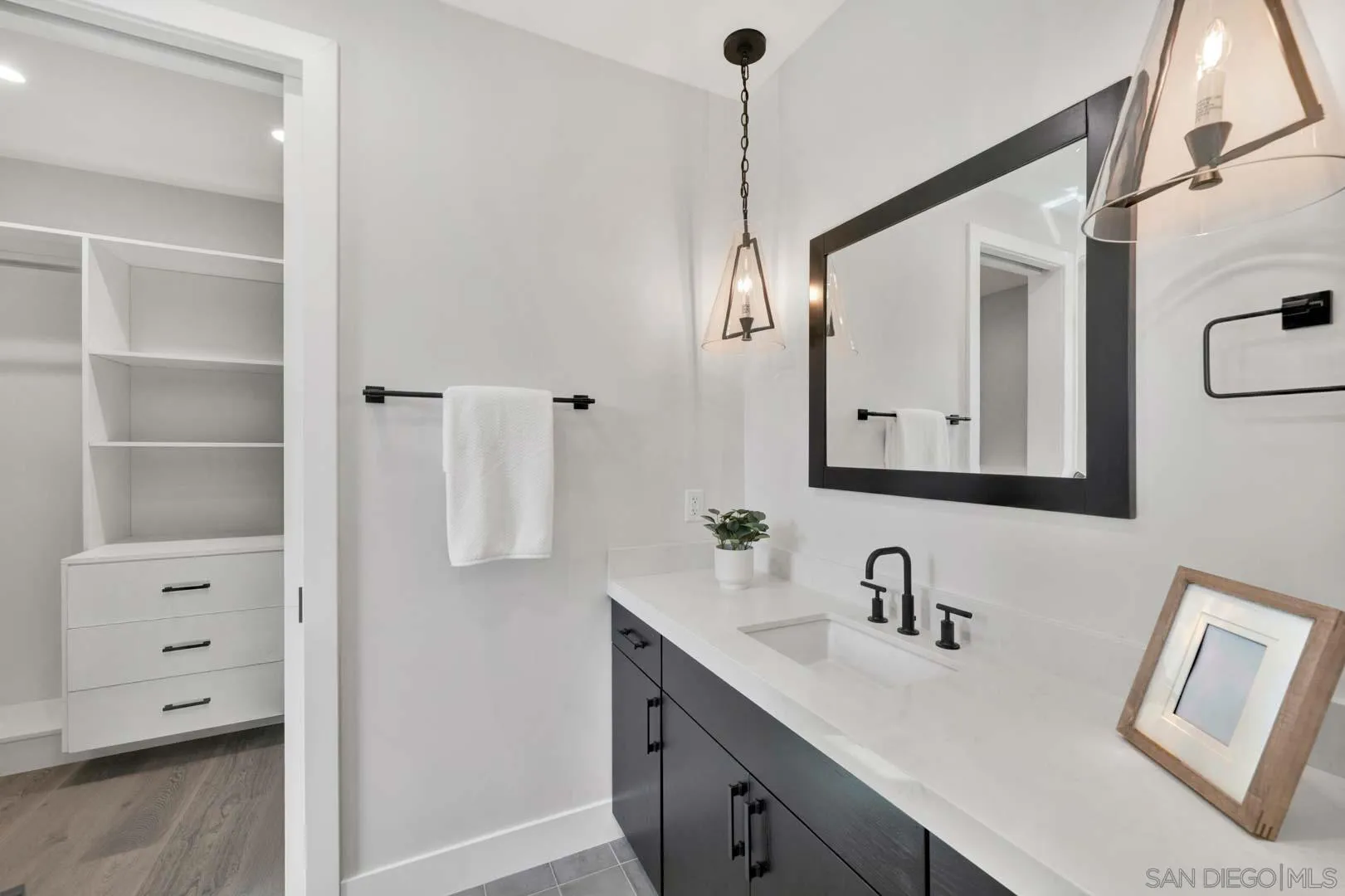 https://cdn.realtyfeed.com/cdn/127/260006800/eba82757f218033dc5204b4a93cd7860.webp