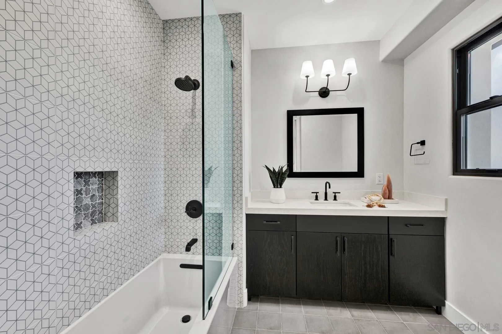 https://cdn.realtyfeed.com/cdn/127/260006800/fe8c962d76cc166029fc182a7733f75c.webp