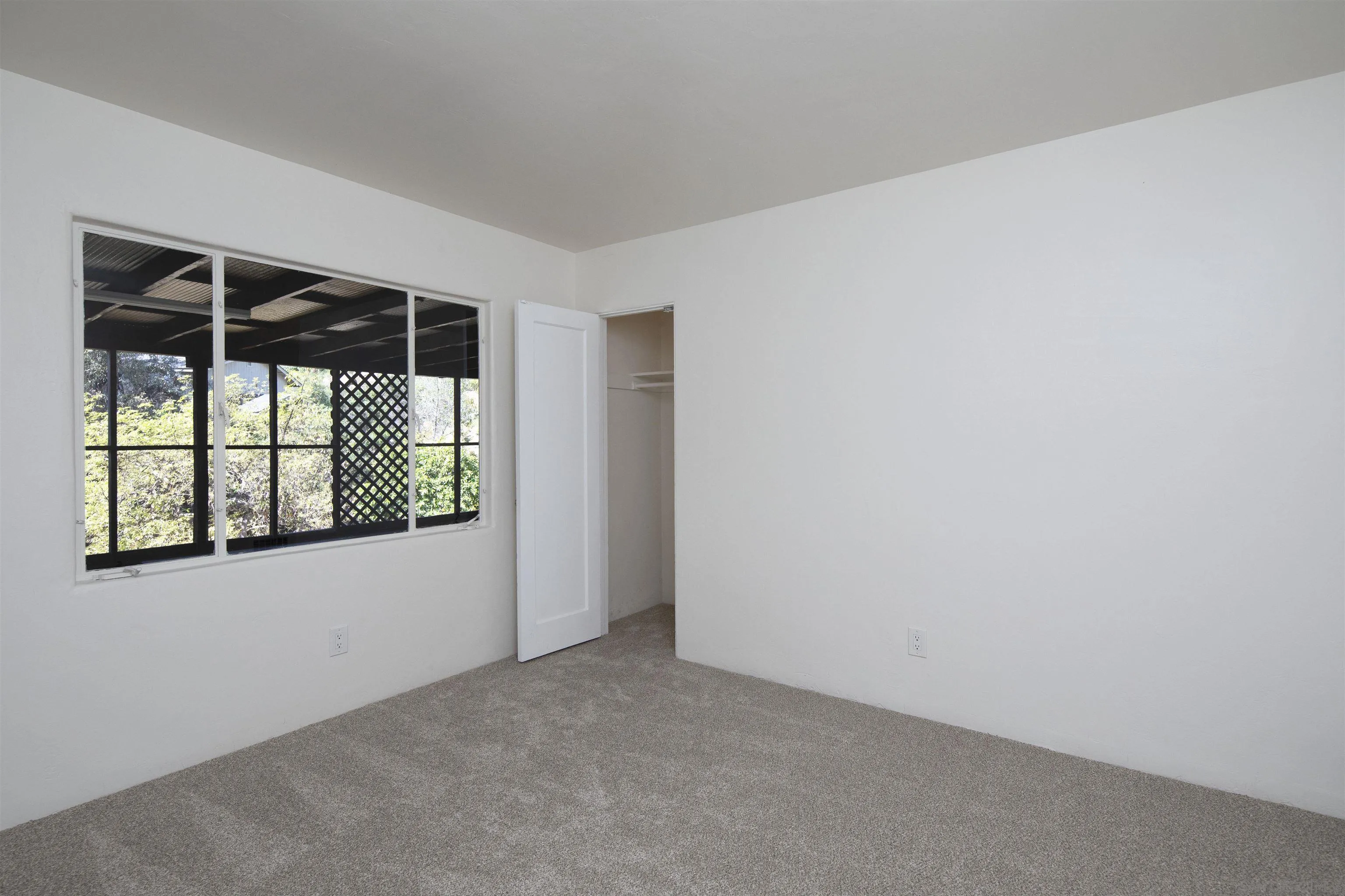 https://cdn.realtyfeed.com/cdn/127/260006804/2d4b3981fb85b85fdc1dc1288a82709b.webp