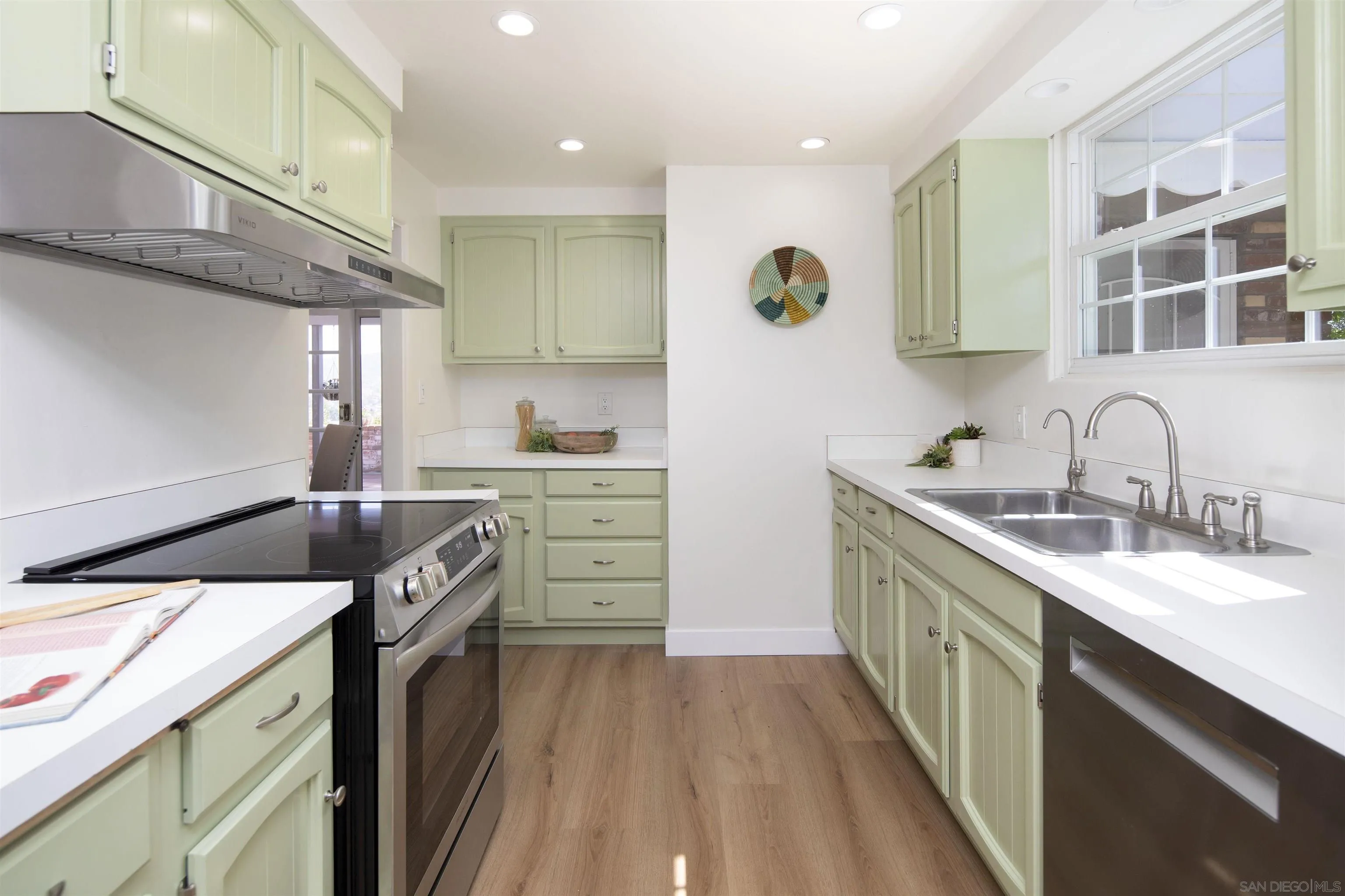 https://cdn.realtyfeed.com/cdn/127/260006804/41f48eea8690d2796ca7b63eb751596e.webp