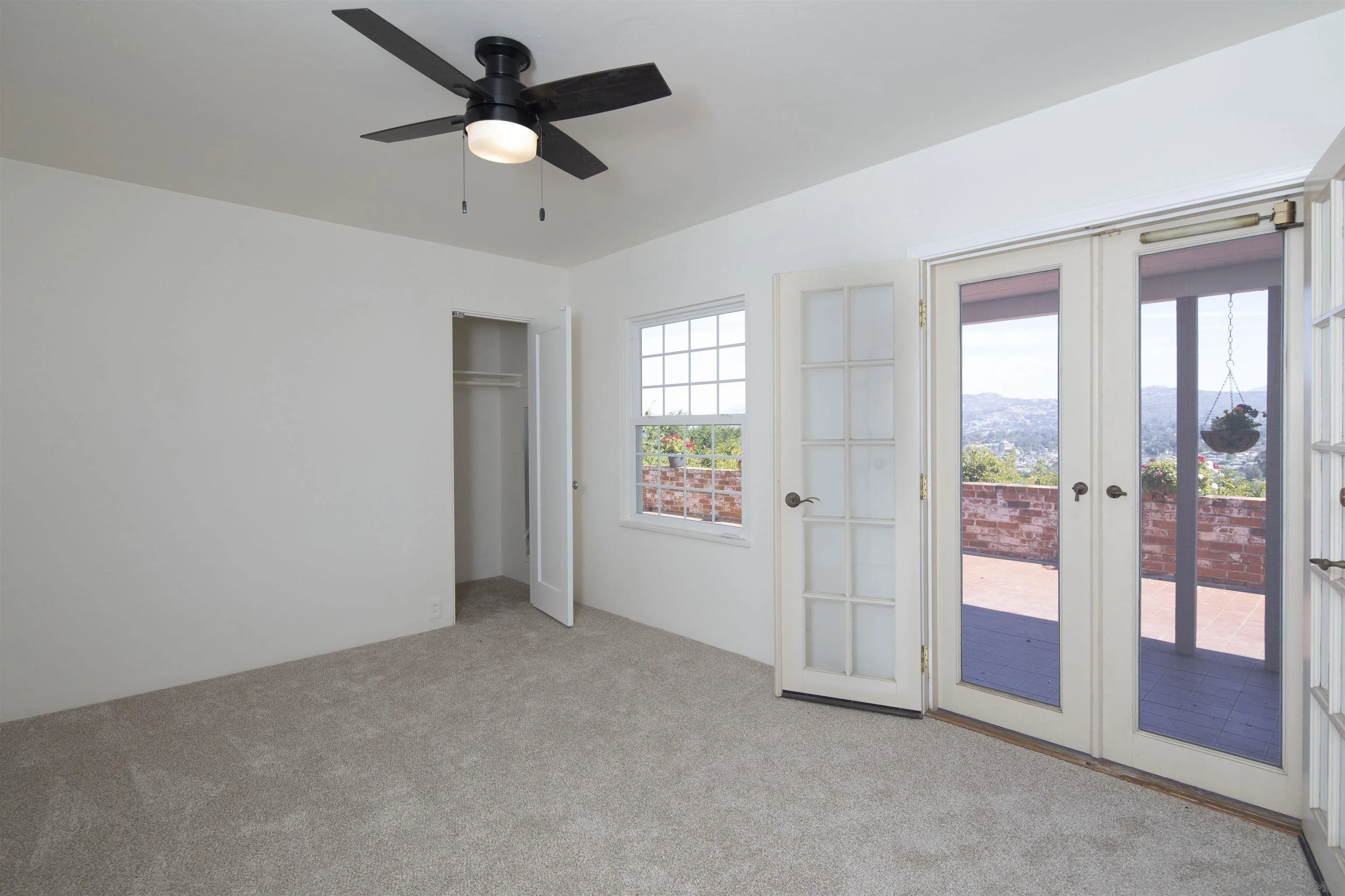 https://cdn.realtyfeed.com/cdn/127/260006804/abf548cea7e1cb6939f073f97612ef38.webp