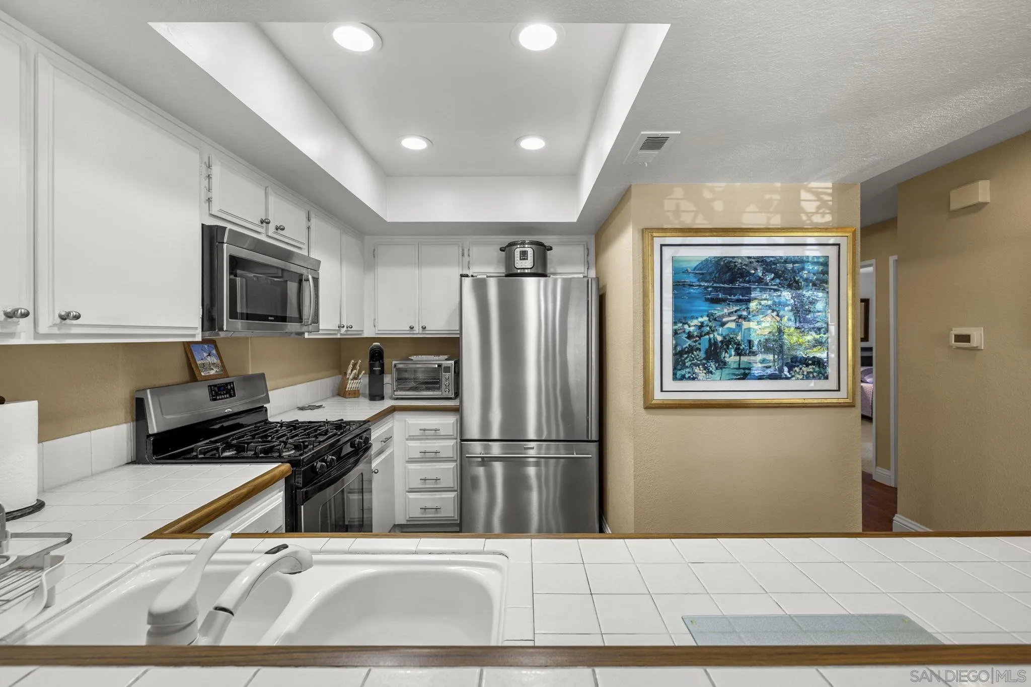 Photo #11: 260006817 Listing: Photo #11