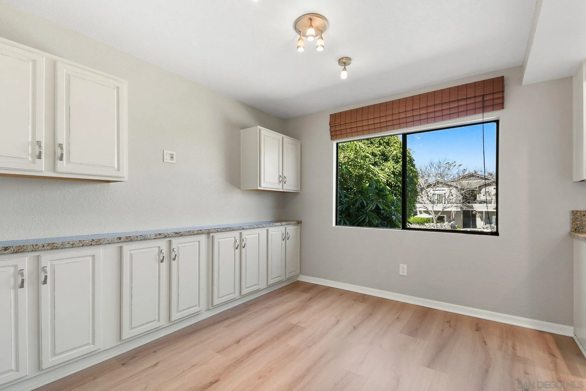 https://cdn.realtyfeed.com/cdn/127/260006819/15464bda5d3474884aecddcc3feaf494.webp