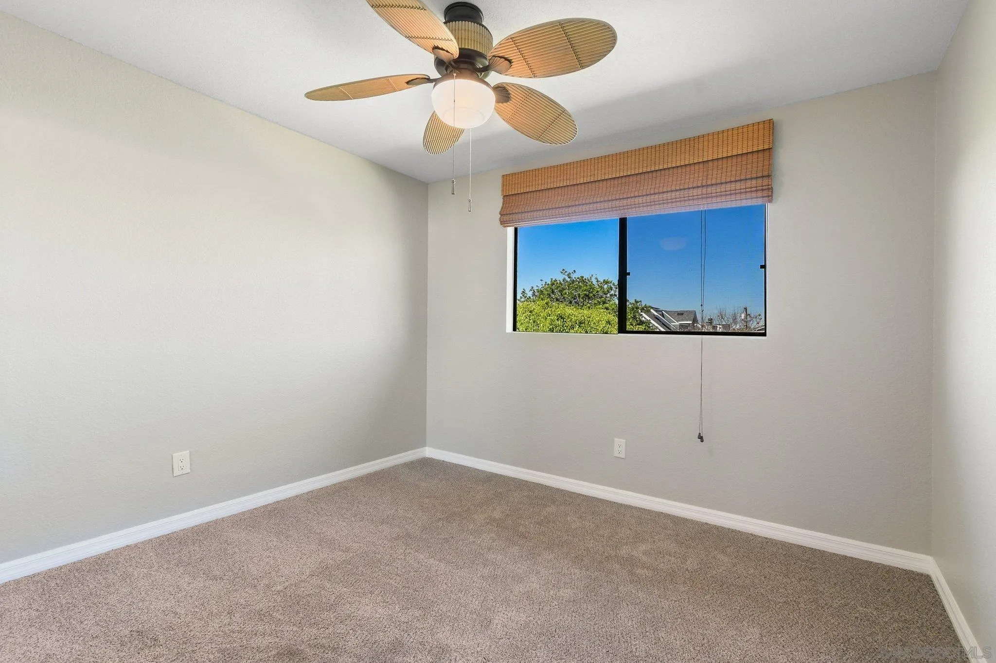 https://cdn.realtyfeed.com/cdn/127/260006819/1d99305b037b86ce0bde4e6ea21956c7.webp