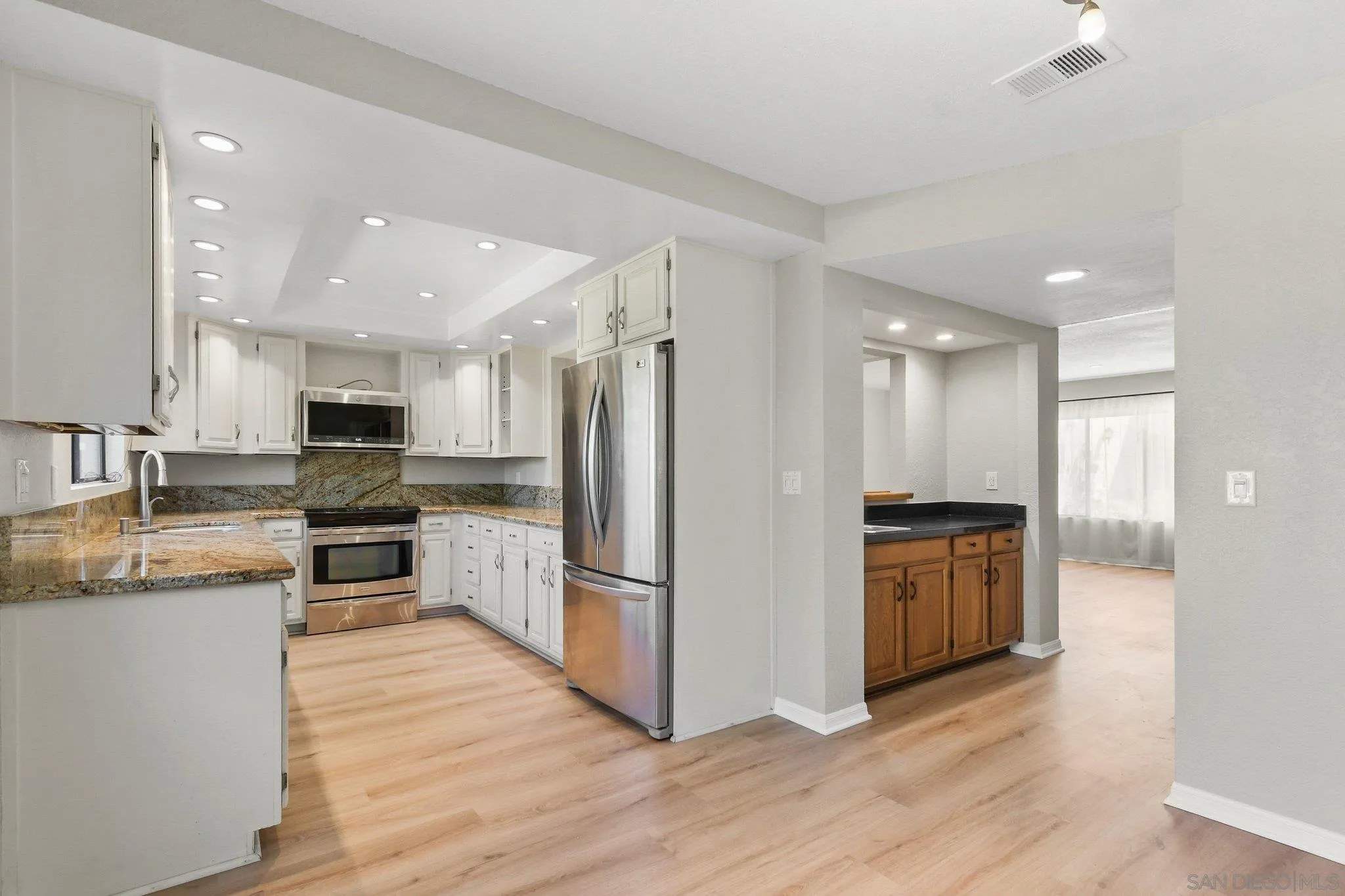 https://cdn.realtyfeed.com/cdn/127/260006819/294719ff2c48a2312f70458b1e6745a5.webp