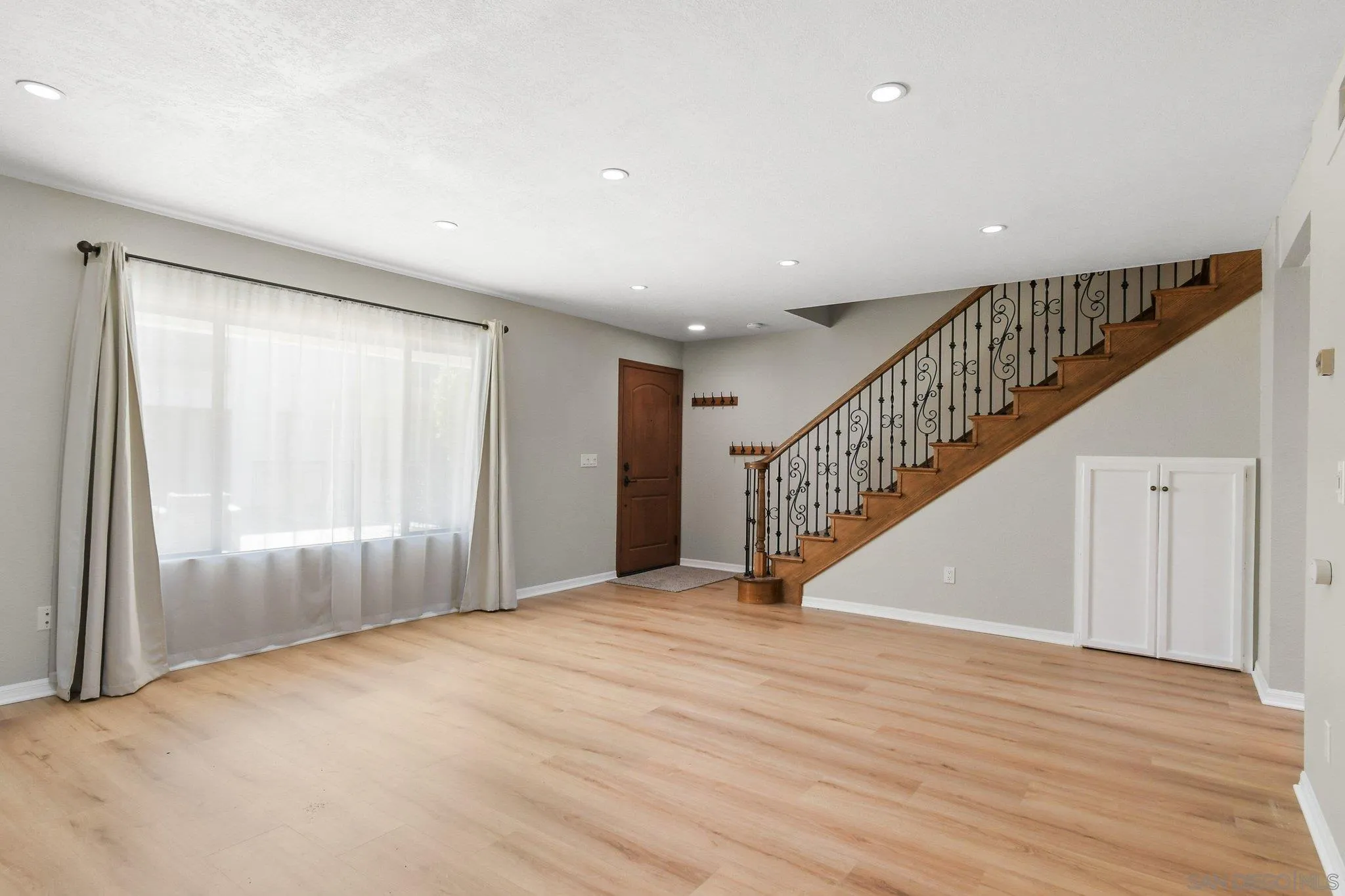 Photo #8: 260006819 Listing: Photo #8