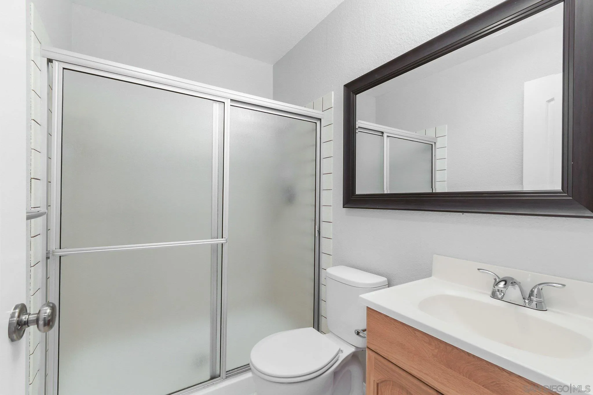 https://cdn.realtyfeed.com/cdn/127/260006819/b6089195756a046c5999415f8a4cbb40.webp