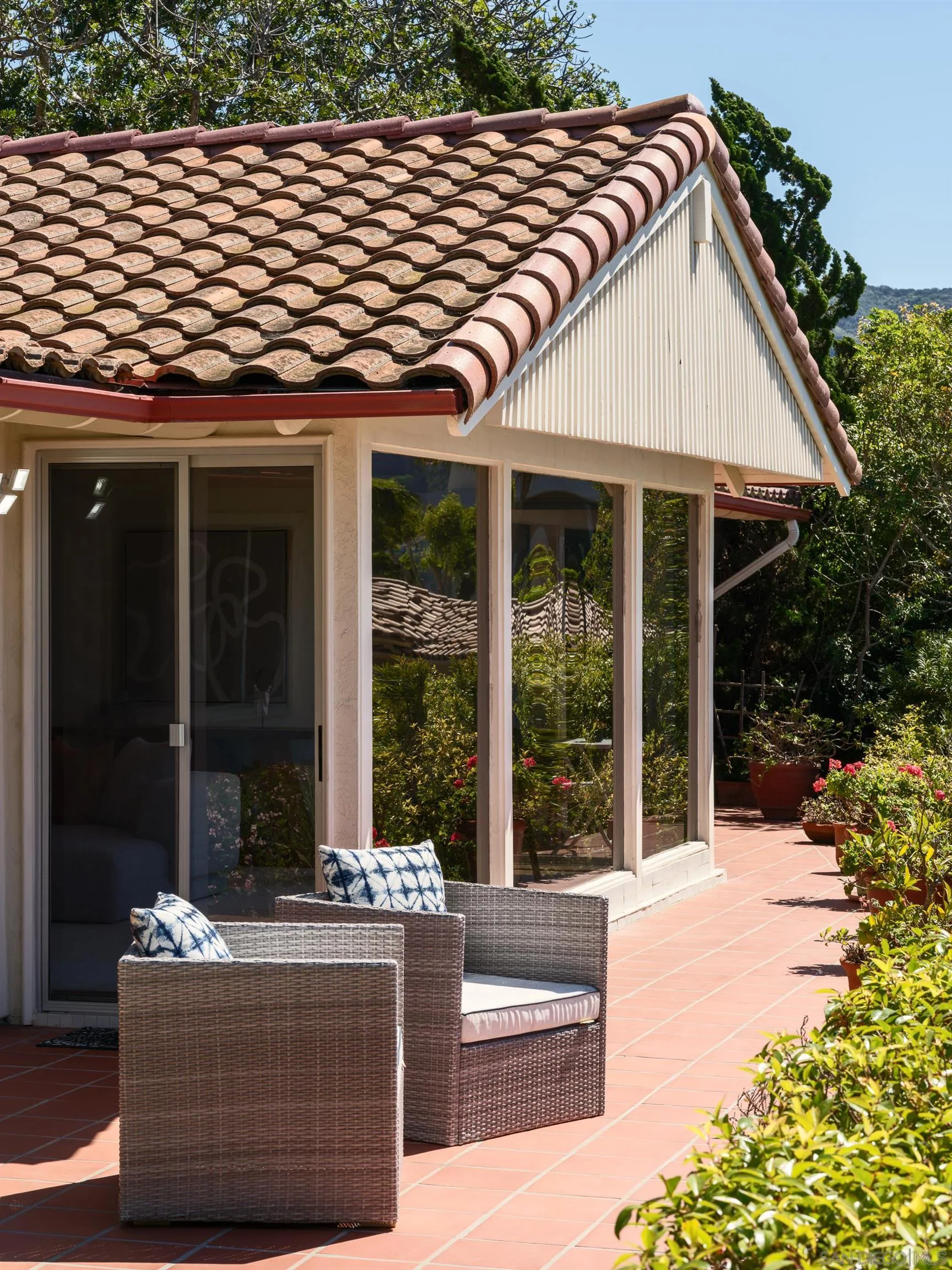 https://cdn.realtyfeed.com/cdn/127/260006821/2f0ddf34007d6586cfec3678b1033c2c.webp