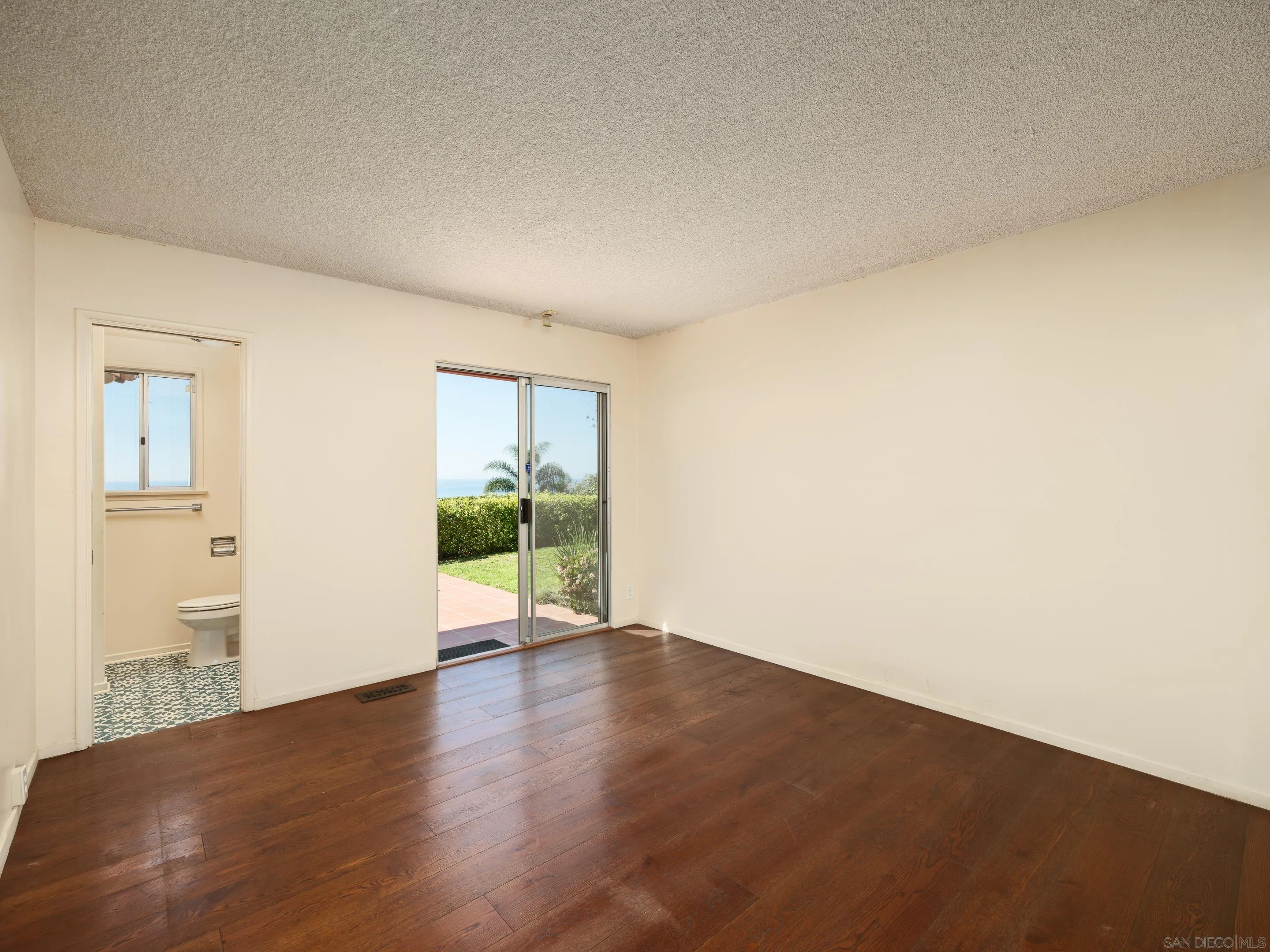 https://cdn.realtyfeed.com/cdn/127/260006821/5fb561600063d1b9a8c1a9e8aee74ac8.webp
