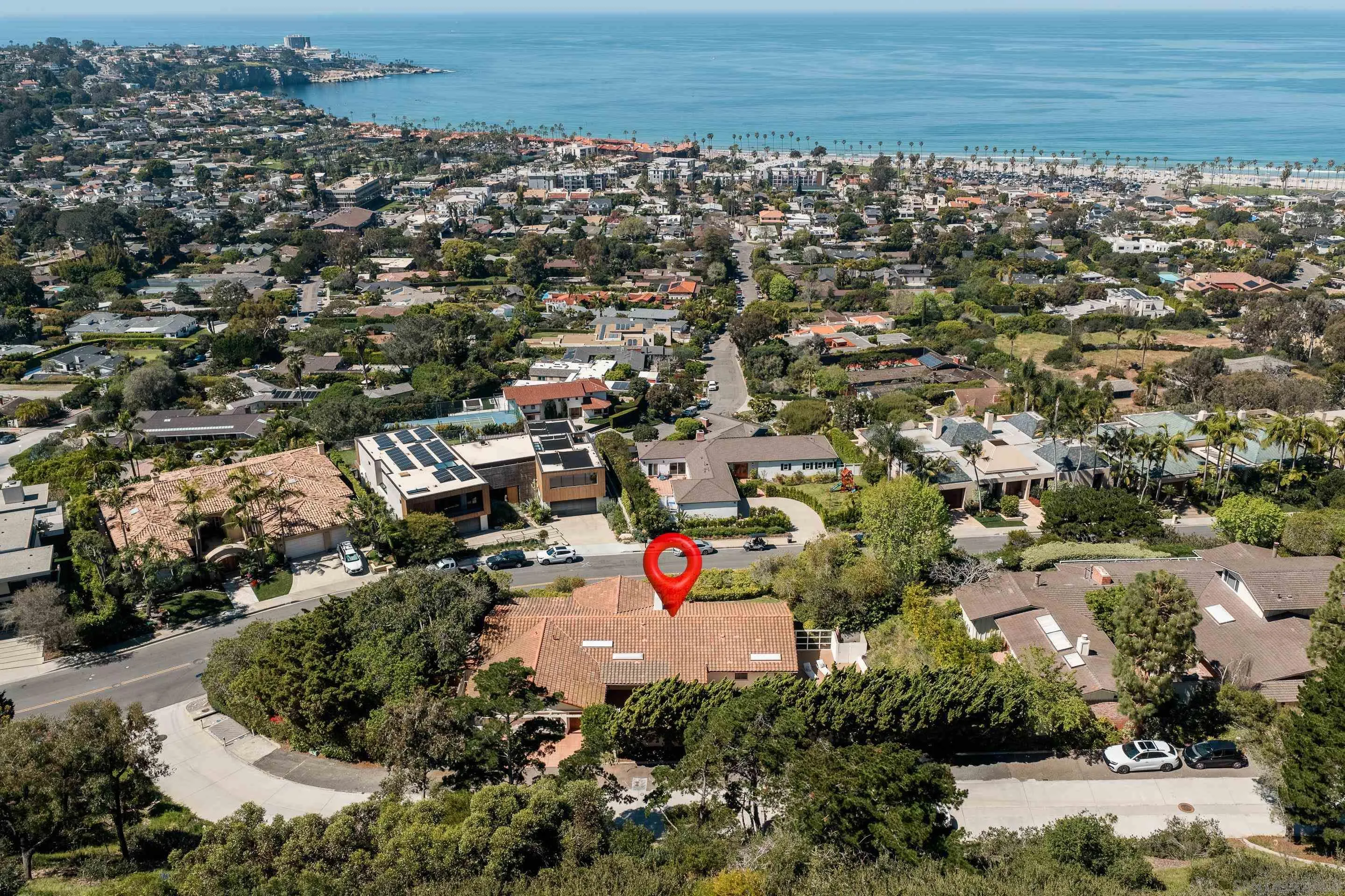 https://cdn.realtyfeed.com/cdn/127/260006821/c4c14f2f855c8104f22e43d1ad65db4d.webp